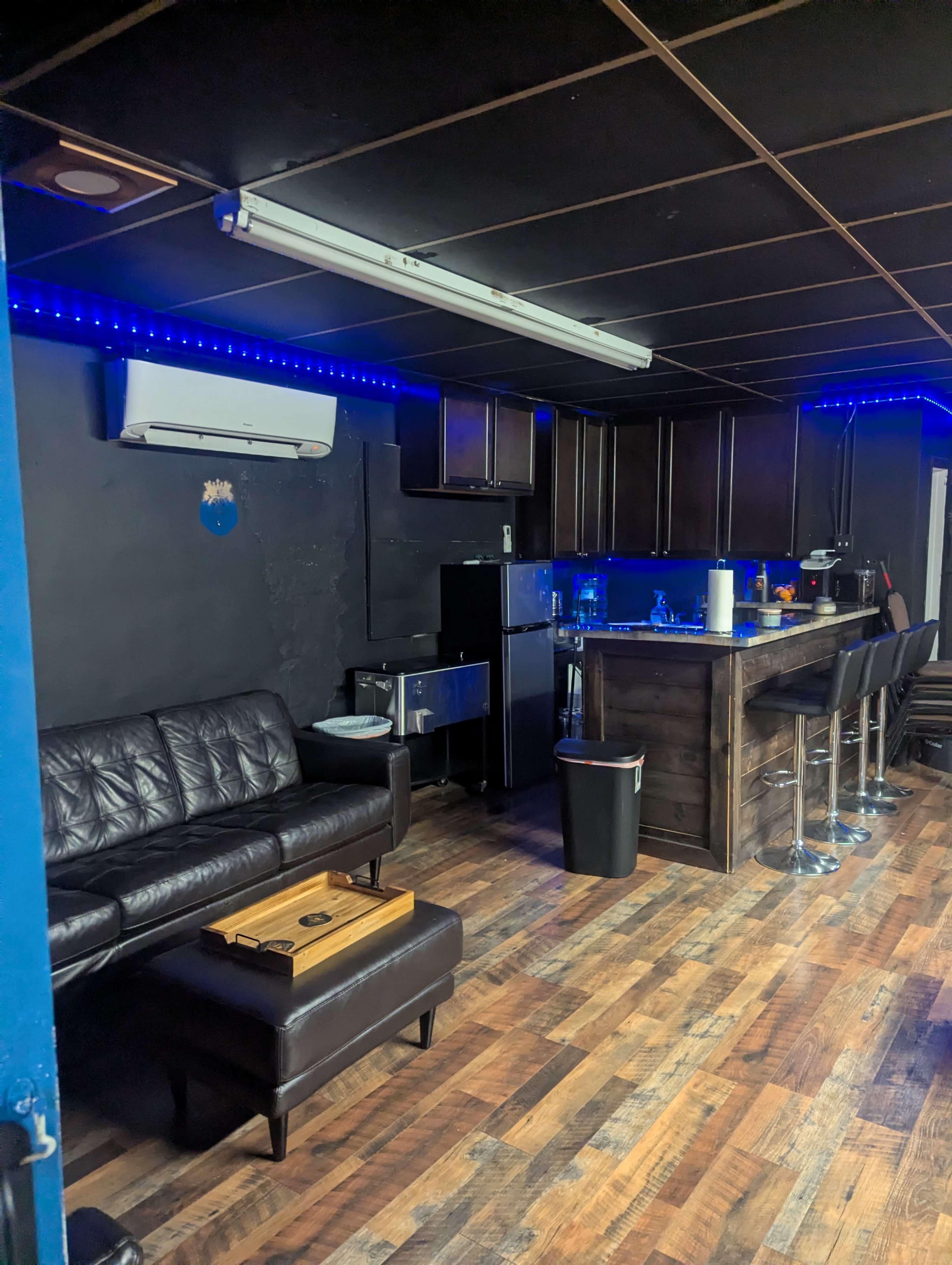 Kings Cigar Lounge Image in Hampton, Hampton, VA