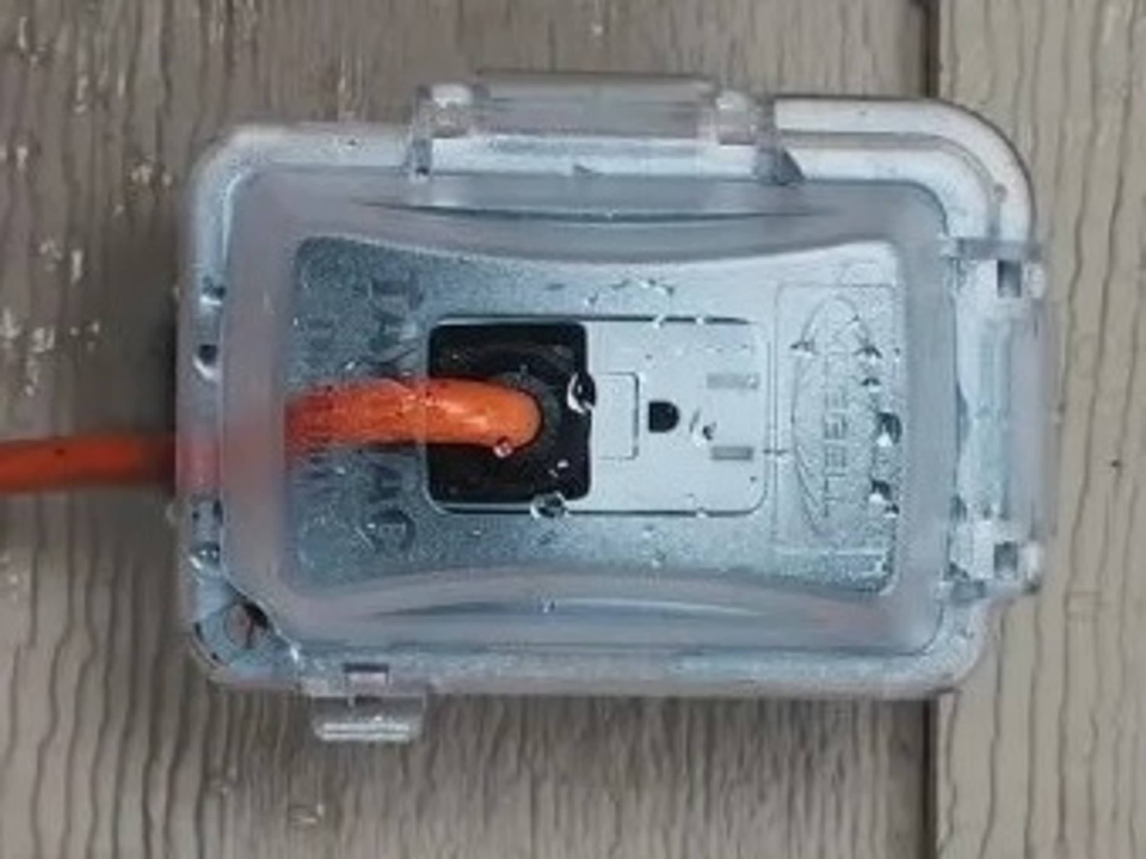 20 A Electrical Outdoor Receptacle