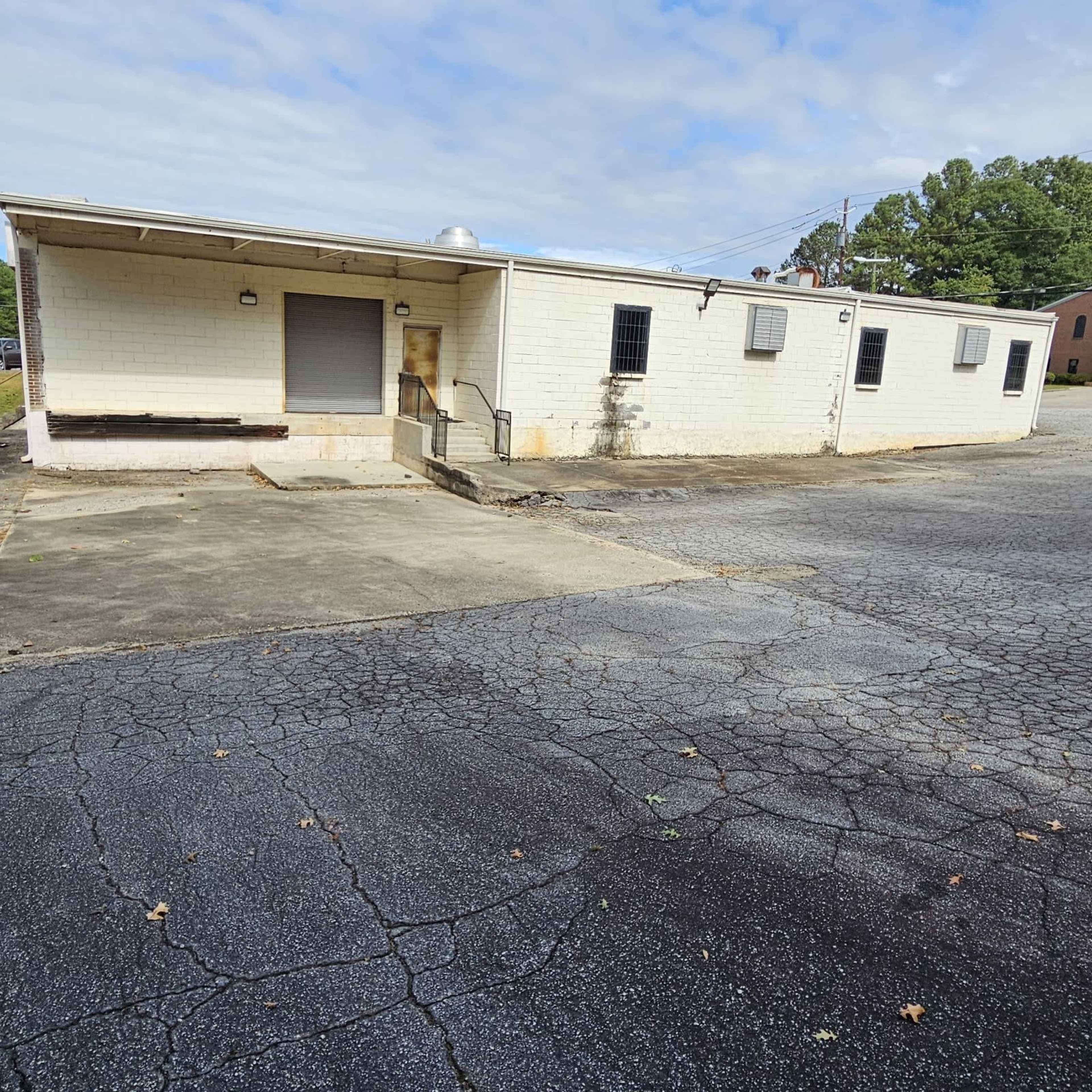 Production Warehouse Flex Space Image in Bankhead/Bolton, Atlanta, GA