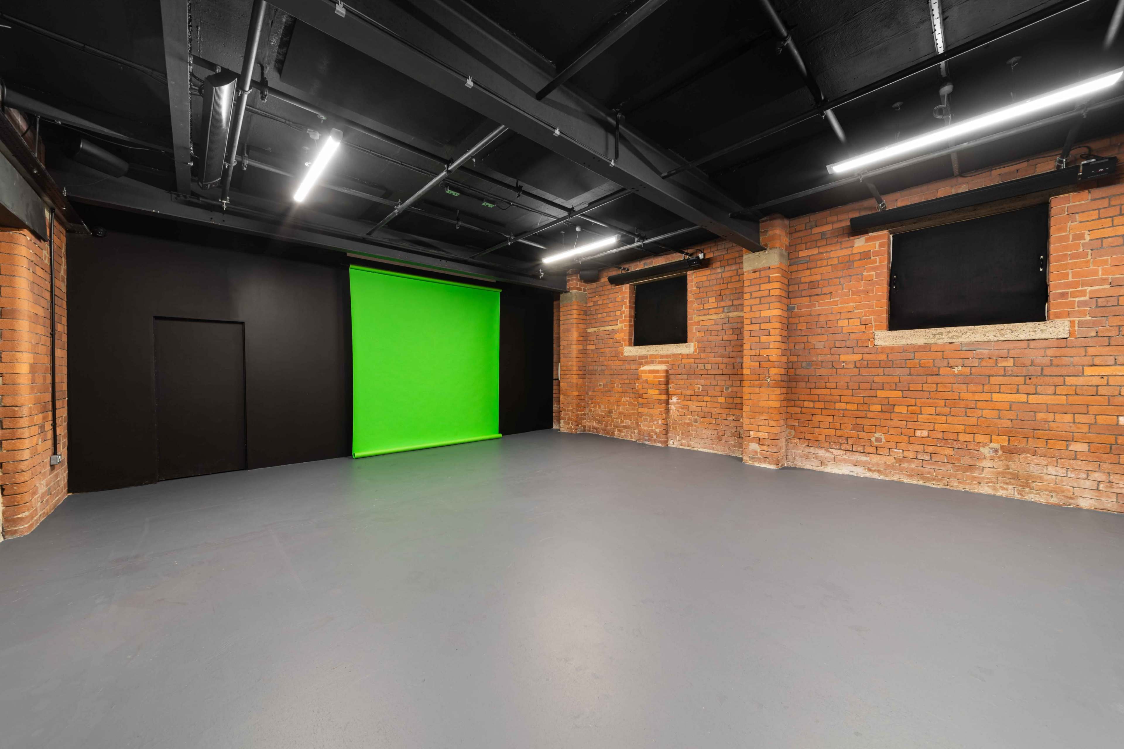 Sheffield Photo/Video Studio - High Spec Image in Sheffield, Sheffield, ENG