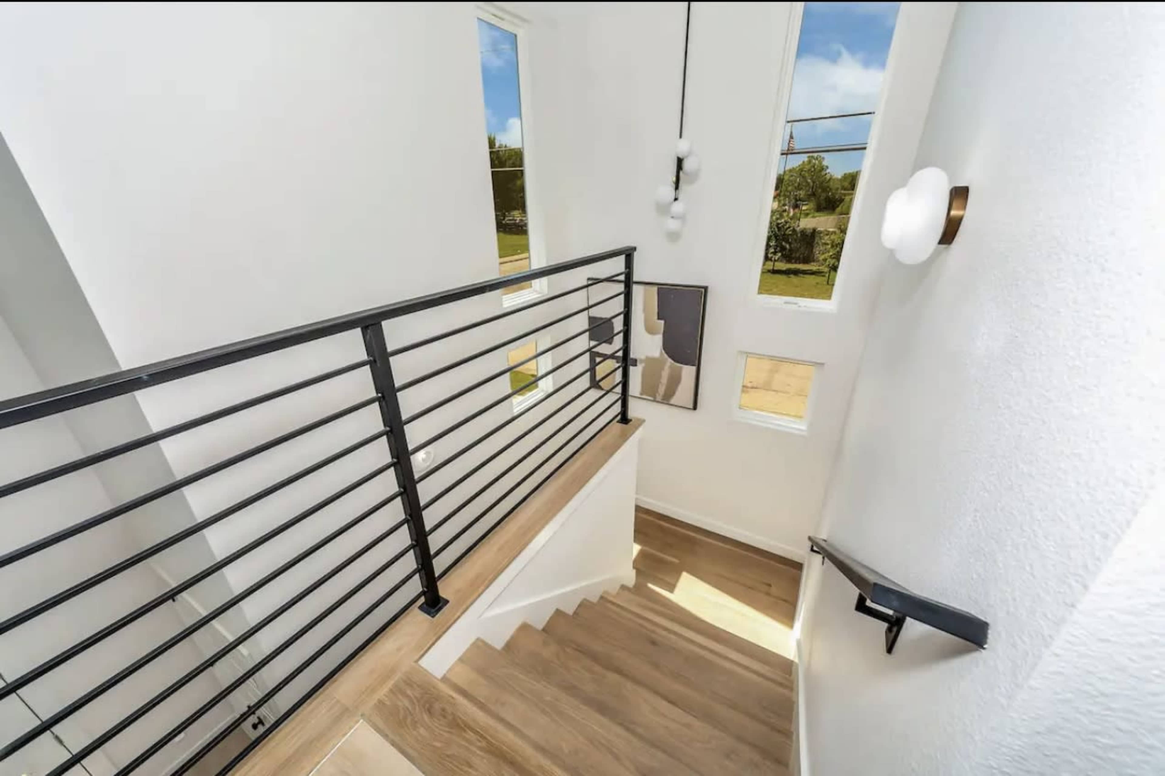 Modern Downtown Home Studio Image in South Dallas, Dallas, TX