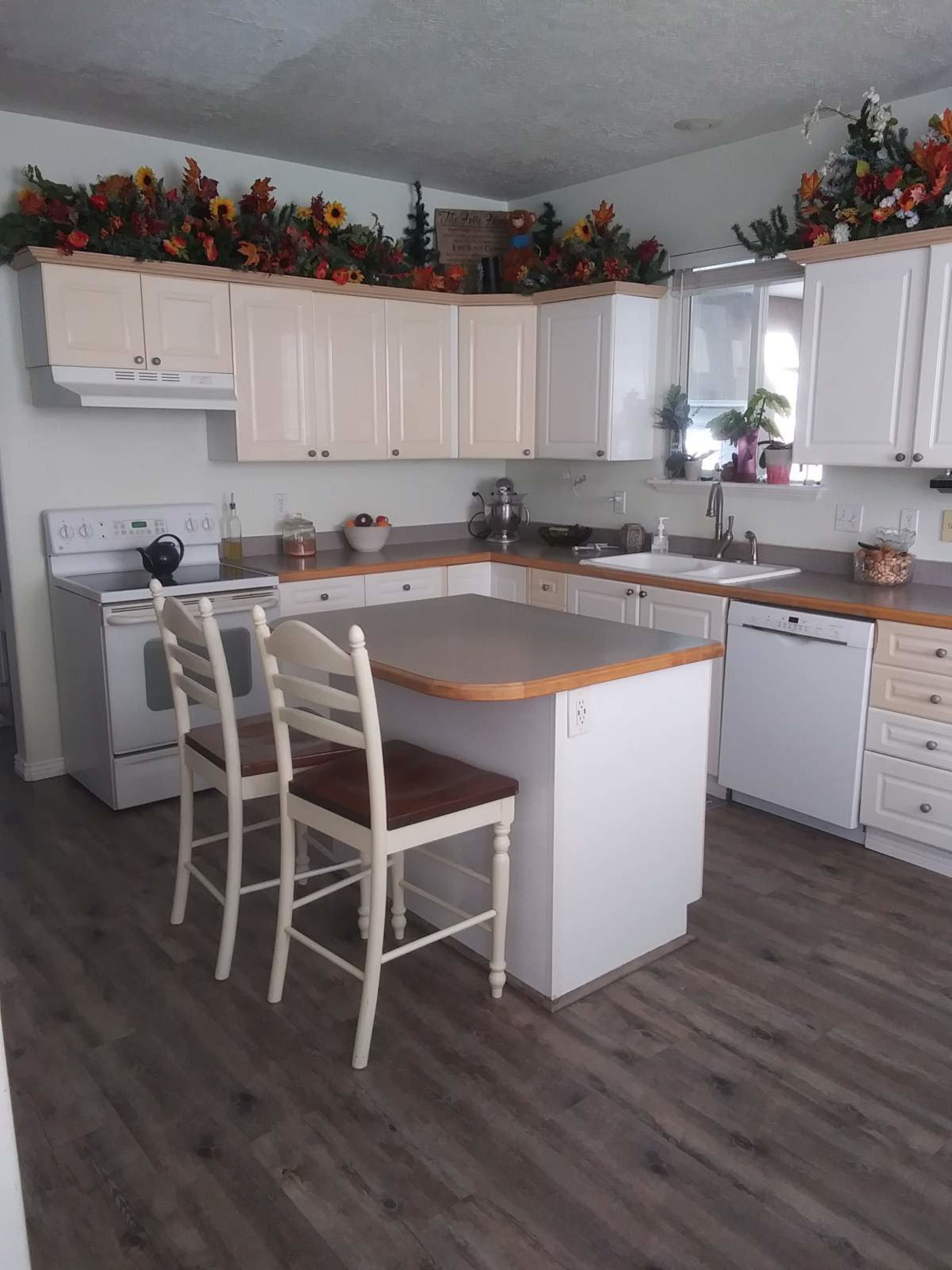 House with a Conservatory Image in Eagle Mountain, Eagle Mountain, UT