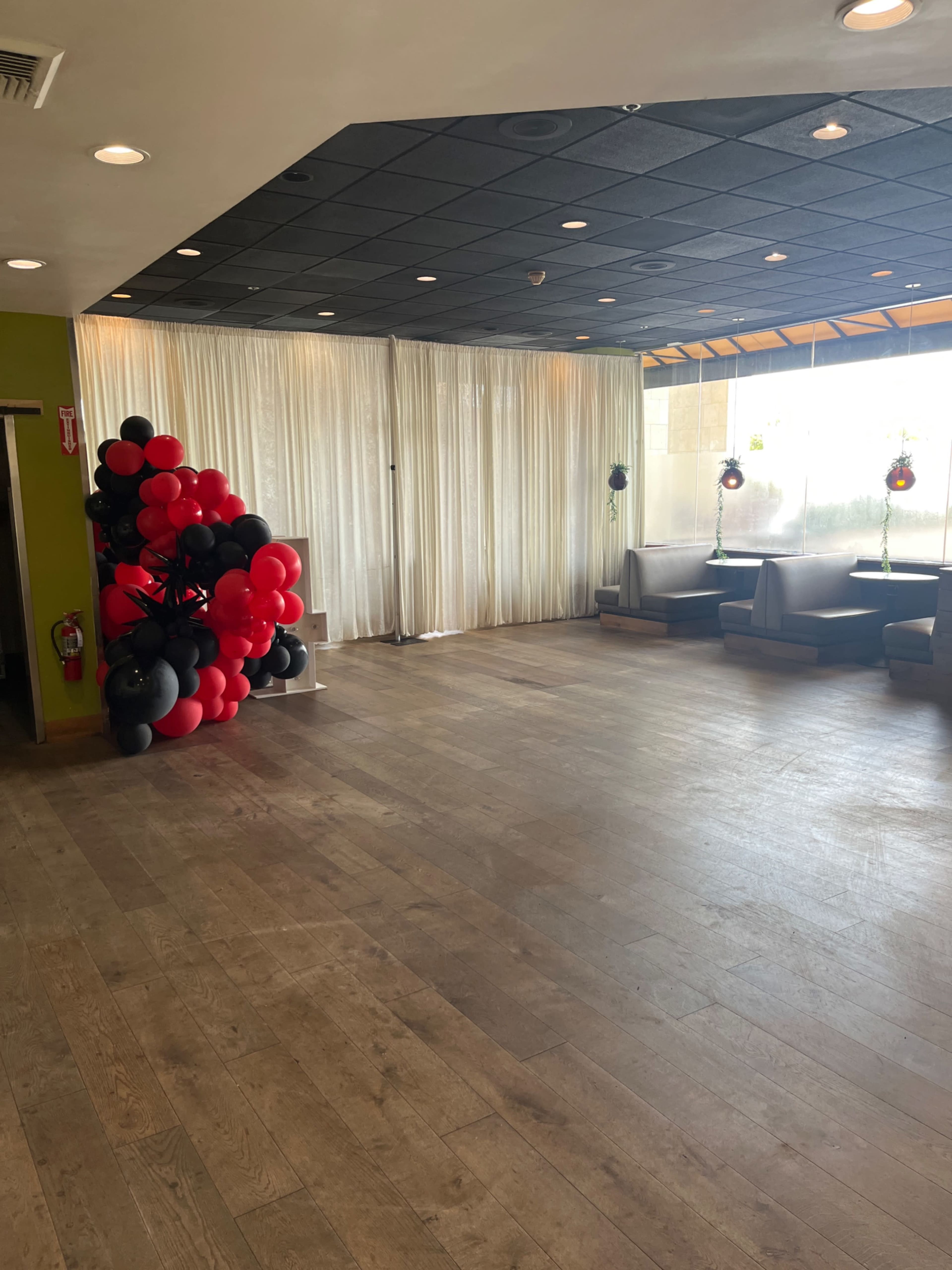 Rustic Lounge Nearby Beach Image in North Redondo, Redondo Beach, CA