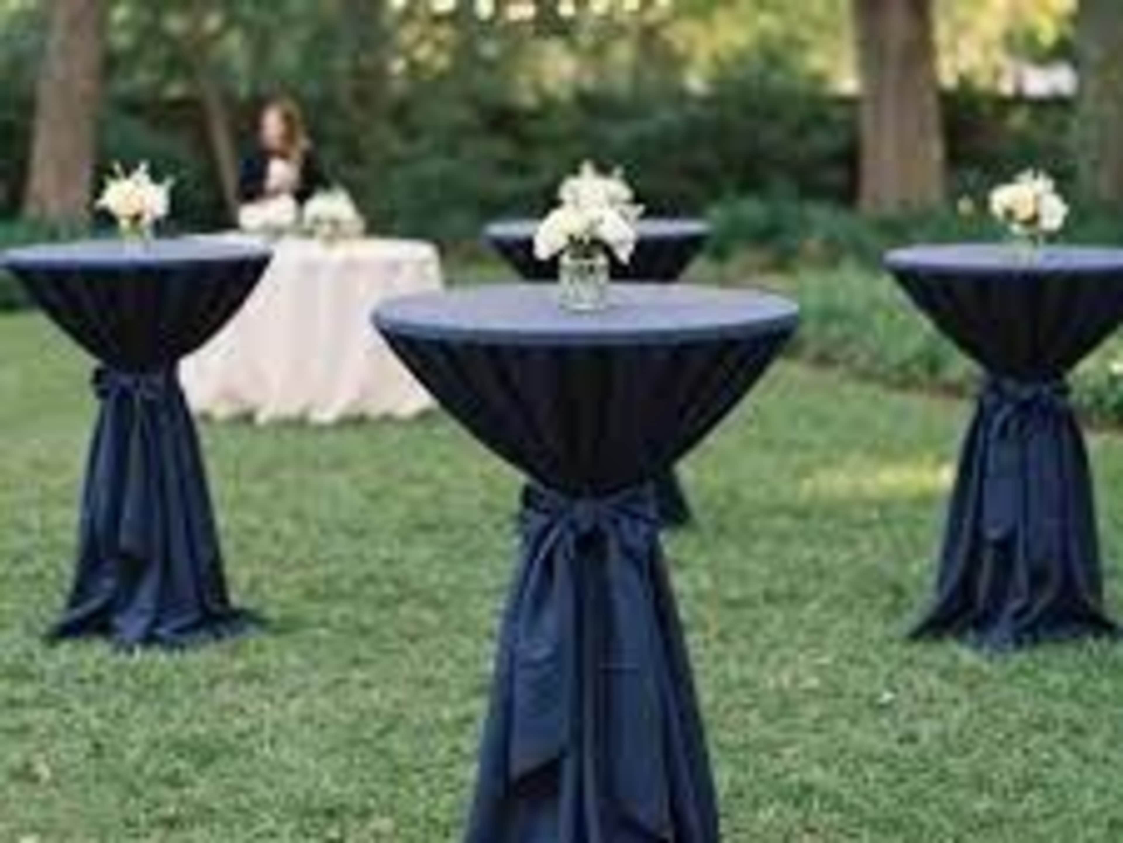 5 Cocktail Tables 