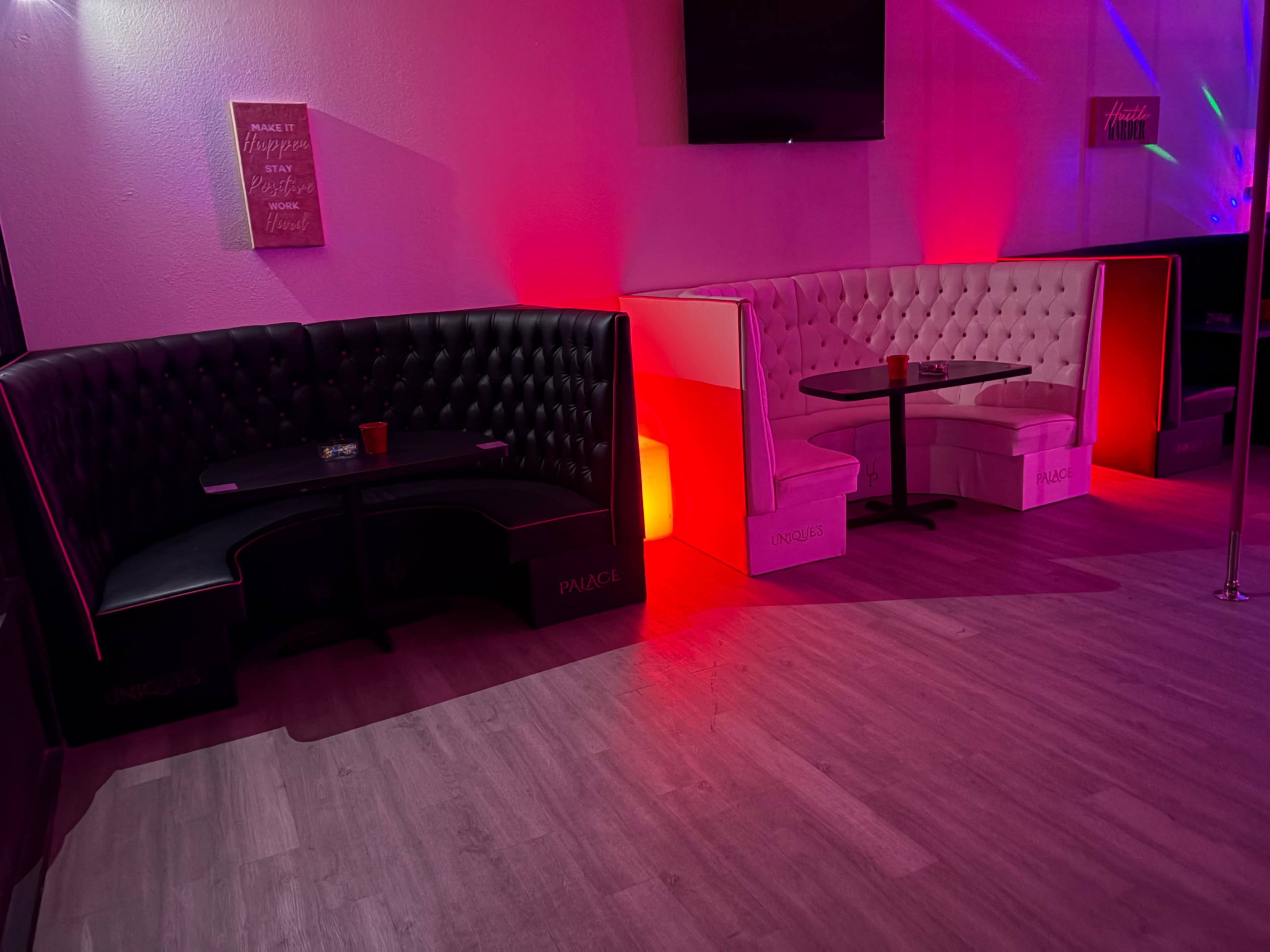 Pole studio open for classes and private events Image in Charleston, Las Vegas, NV