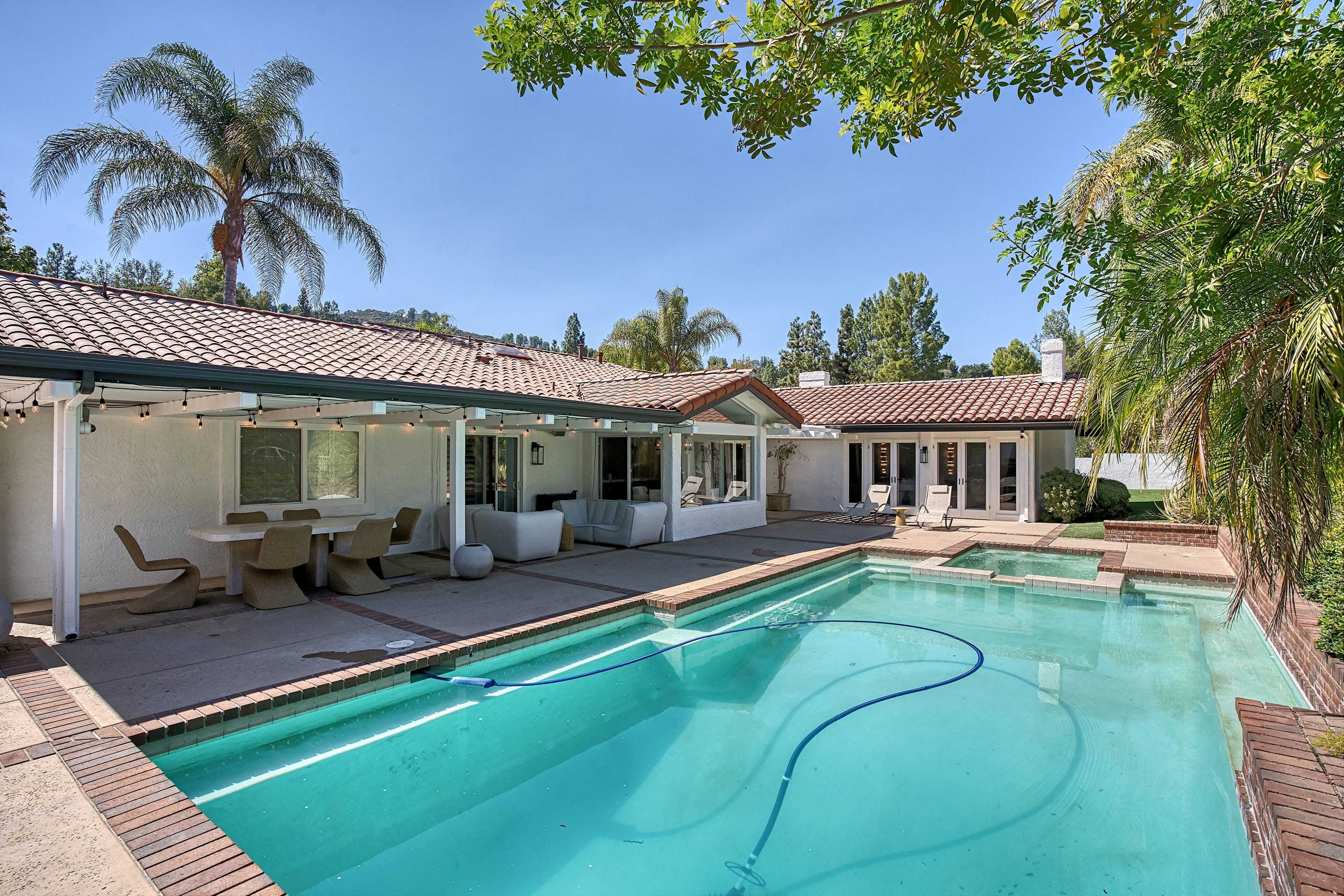 Pickleball Court Home Image in Calabasas Park, Calabasas, CA