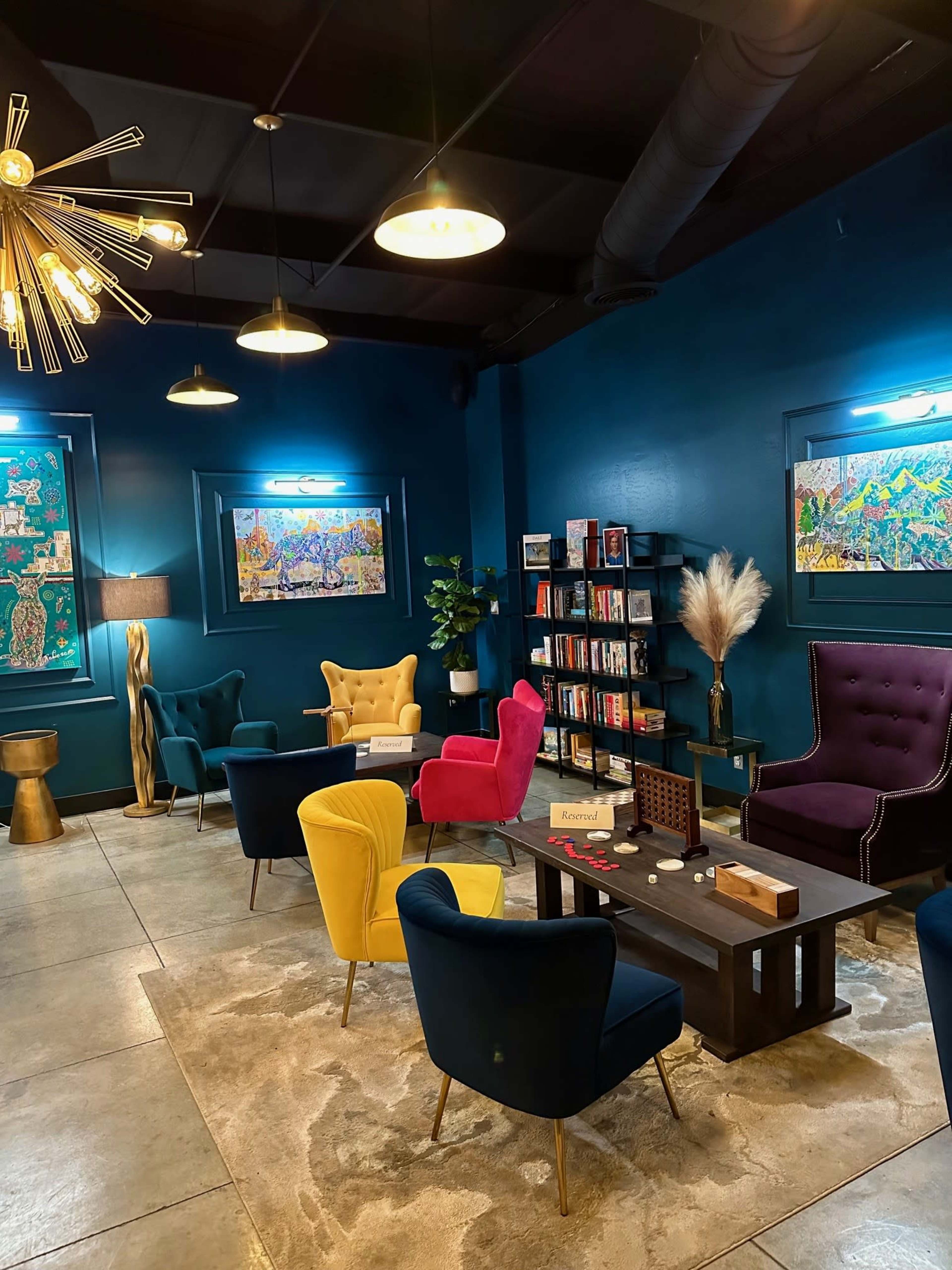 Restaurant Venue Center with amazing decor & stage Image in Bakersfield, Bakersfield, AS