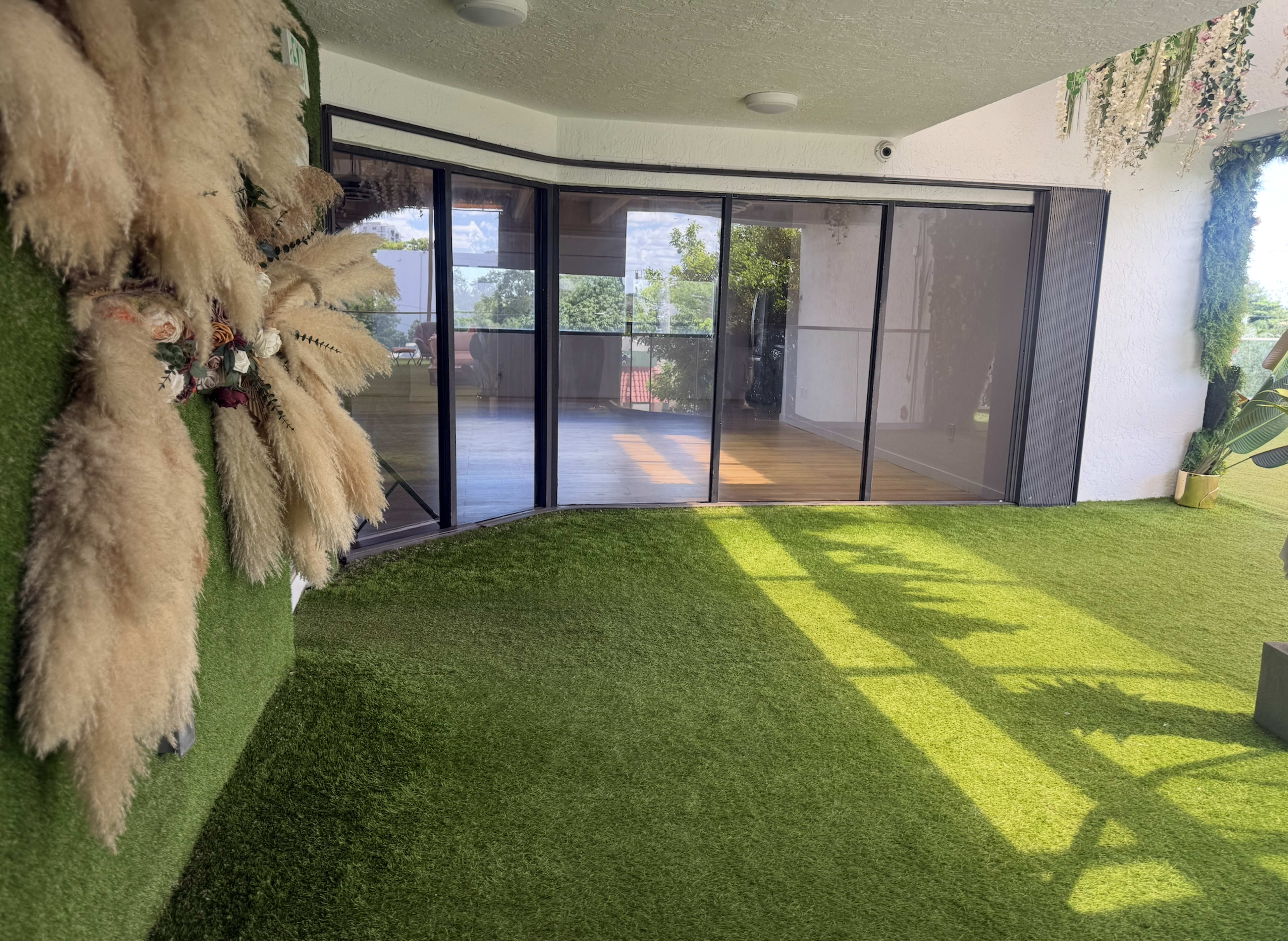 Sunlit Indoor Studio - Zen Open Space in Miami Image in Coral Way, Miami, FL