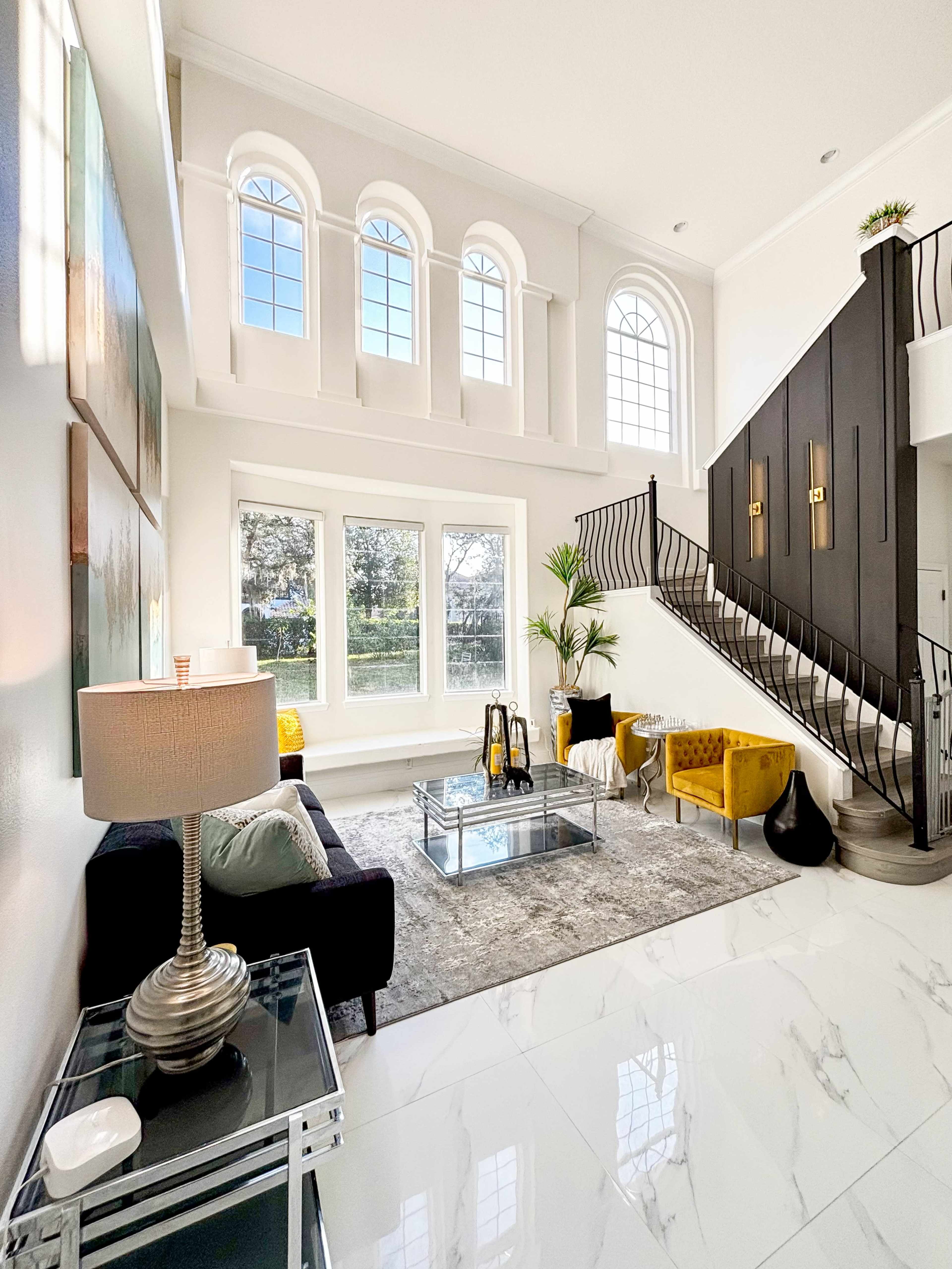 📸Amazing Natural Light/Huge Windows/High Ceilings/STUDIO📸, Davenport ...