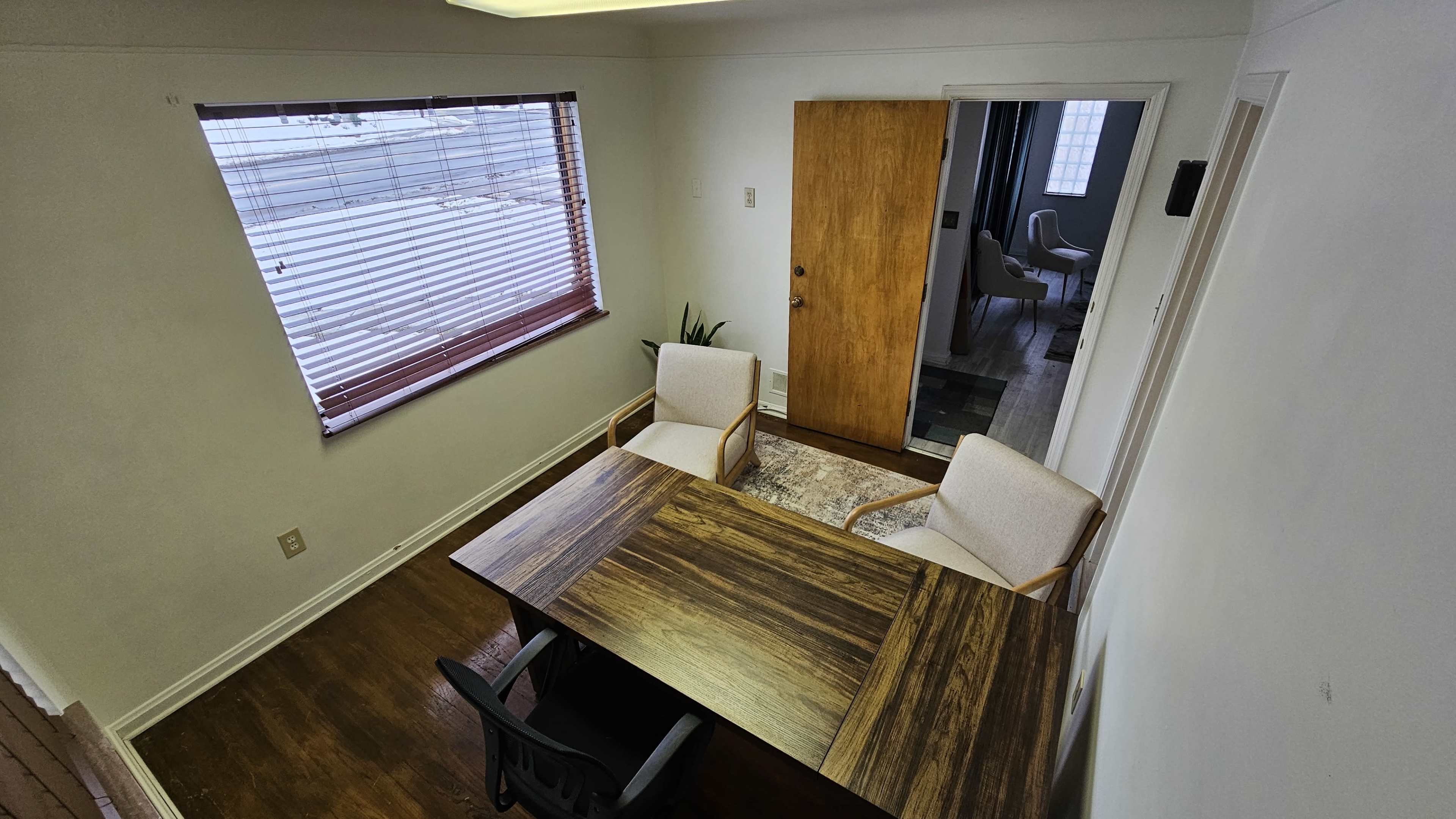 Private Office and Workspace Image in Westwood, Cincinnati, OH