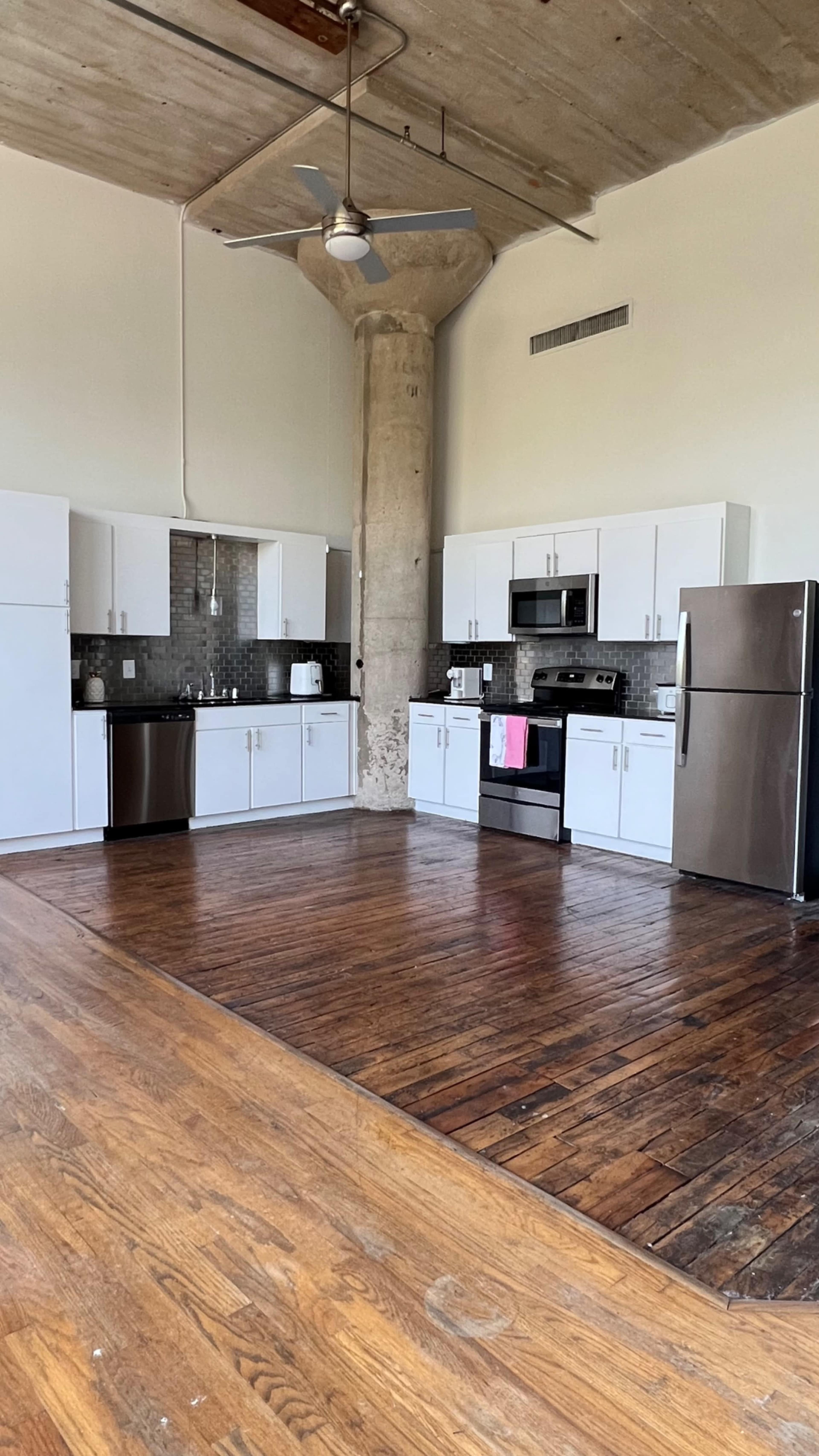 Deep Ellum Industrial Loft with Large Windows Image in Deep Ellum, Dallas, TX