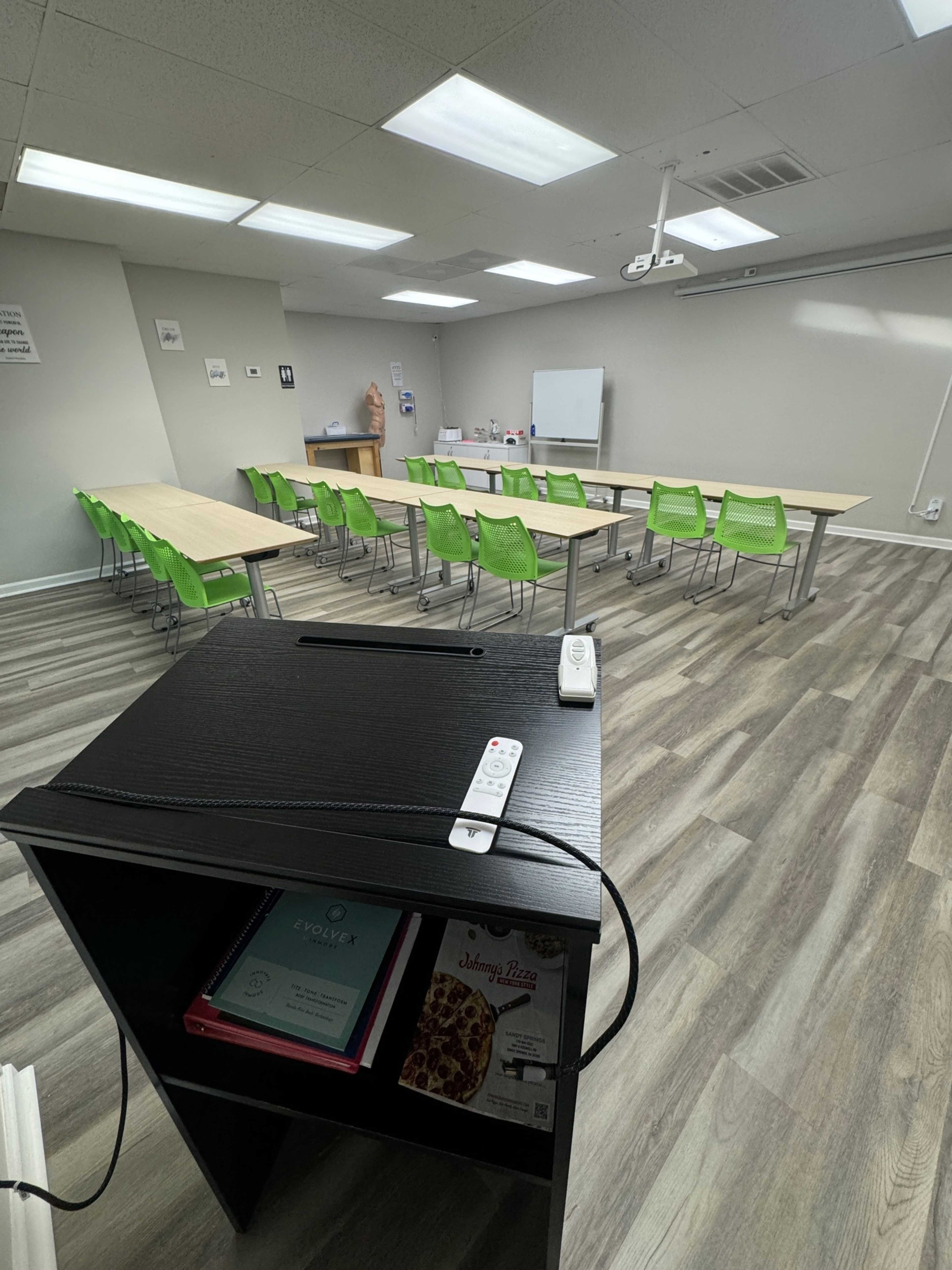 Versitile 1,000 SQ FT Classroom / Training Space in Sandy Springs - Fulton County Image in Sandy Springs, Sandy Springs, GA