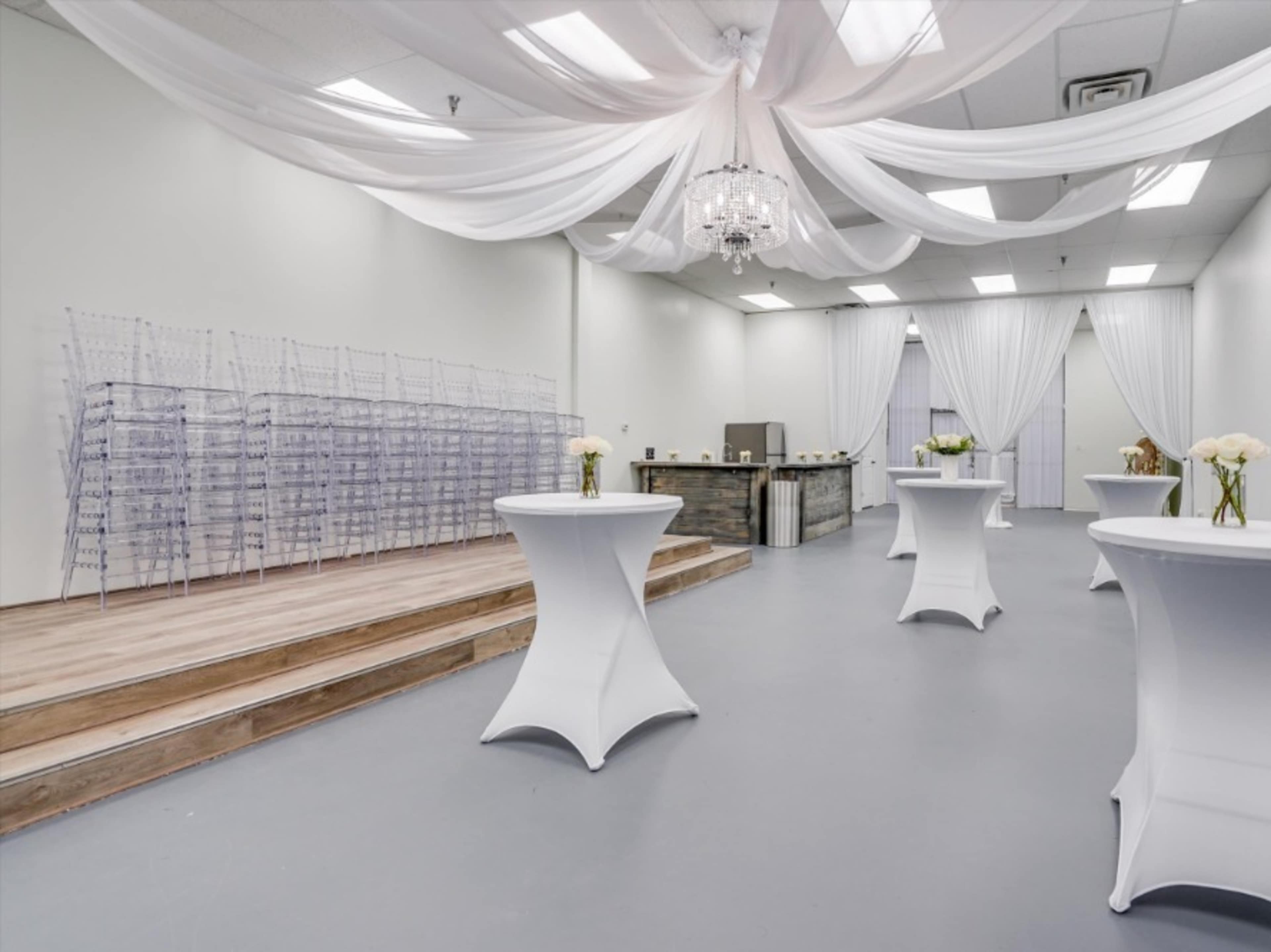 Clear Chiavari Chairs