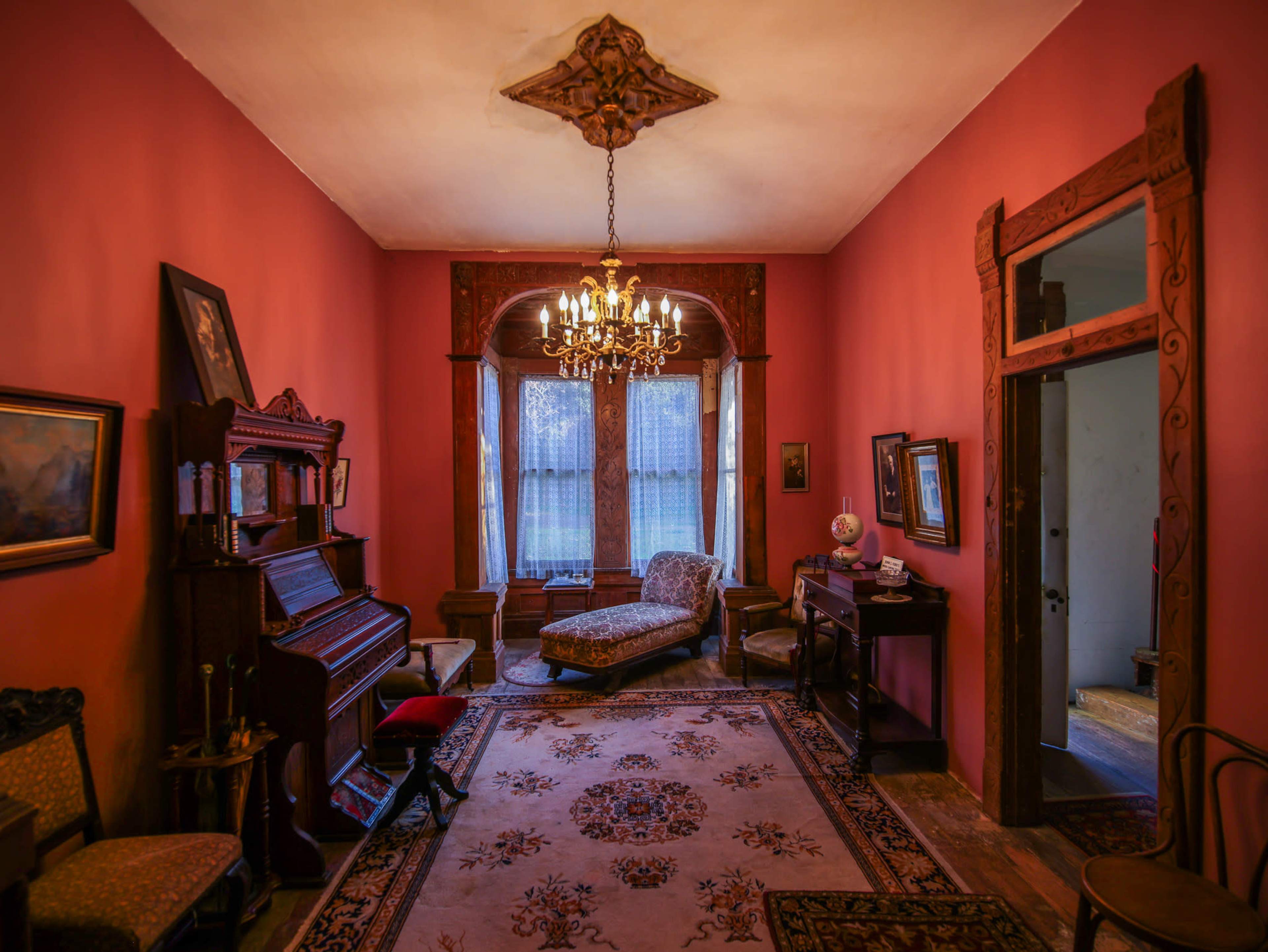Historic Victorian Mansion #010 in Pasadena | Film & Photo Location Image in Montecito Heights, Los Angeles, CA