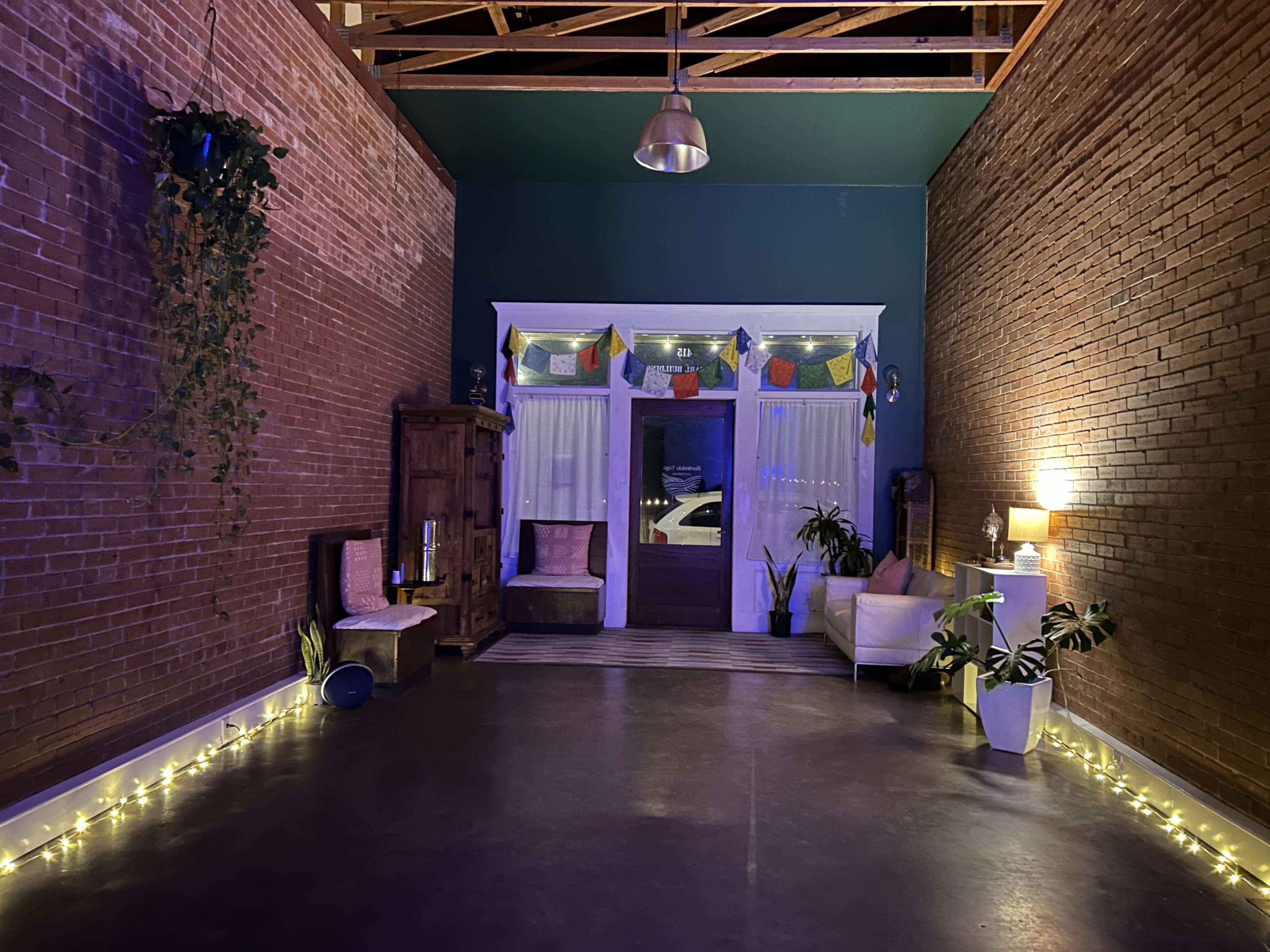 Serene Industrial Studio: A Tranquil Space for Wellness & Creativity Image in Martindale, Martindale, TX