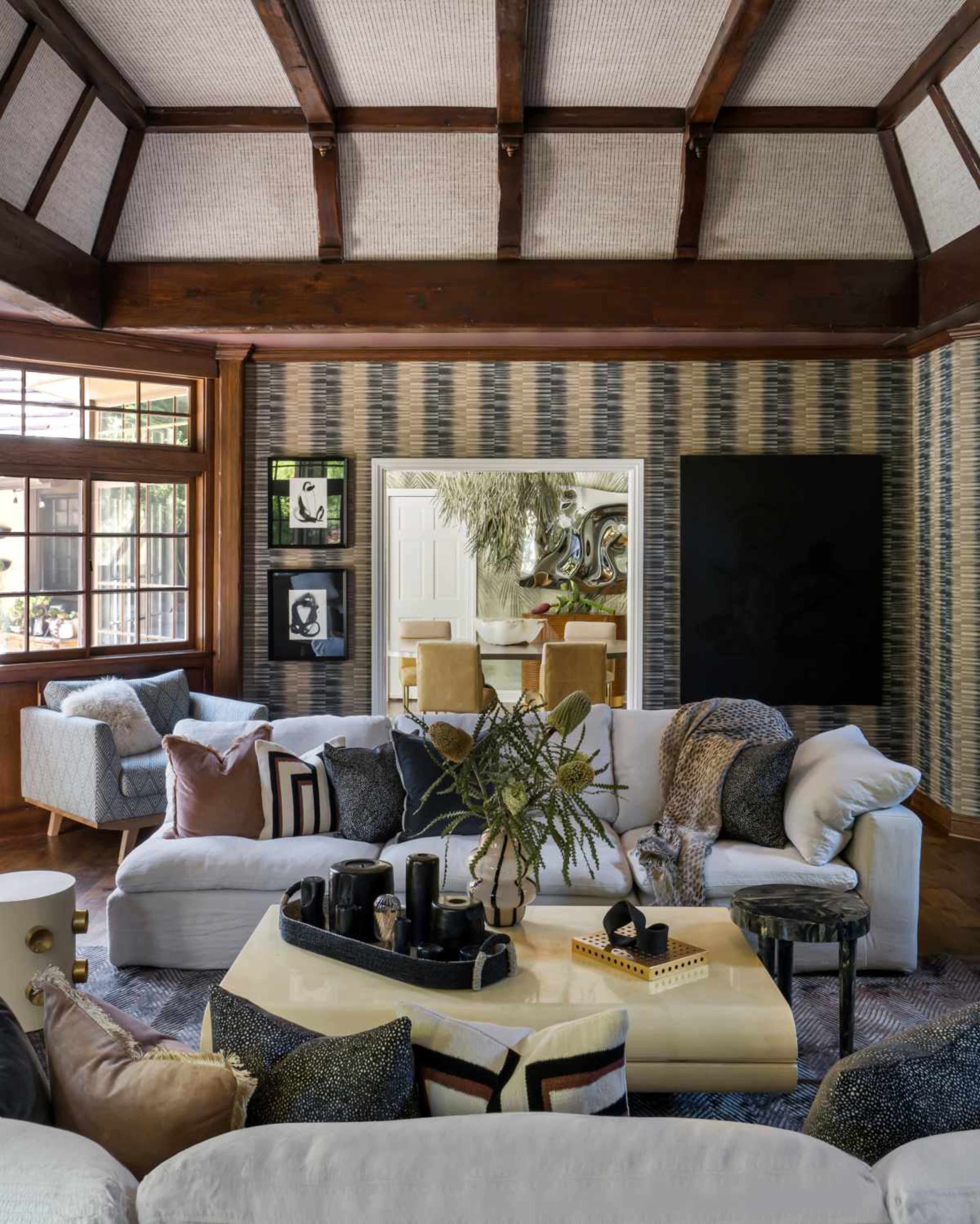 Elegant designer estate with a private tennis court Image in Bel Air, Los Angeles, CA