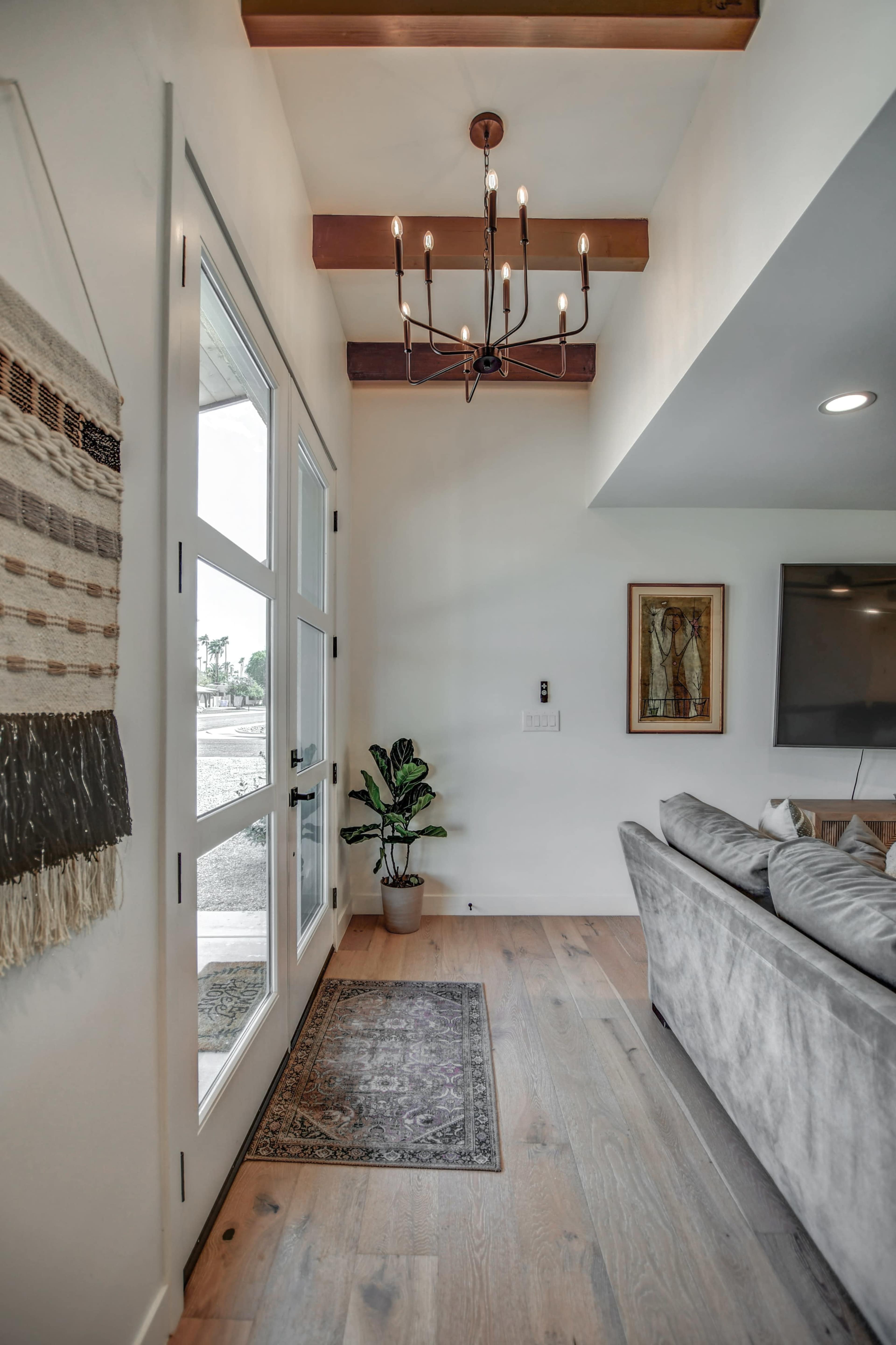 Light & Bright Open Floor Plan Transitional style AZ Family Ranch home Image in Paradise Valley Village, Scottsdale, AZ