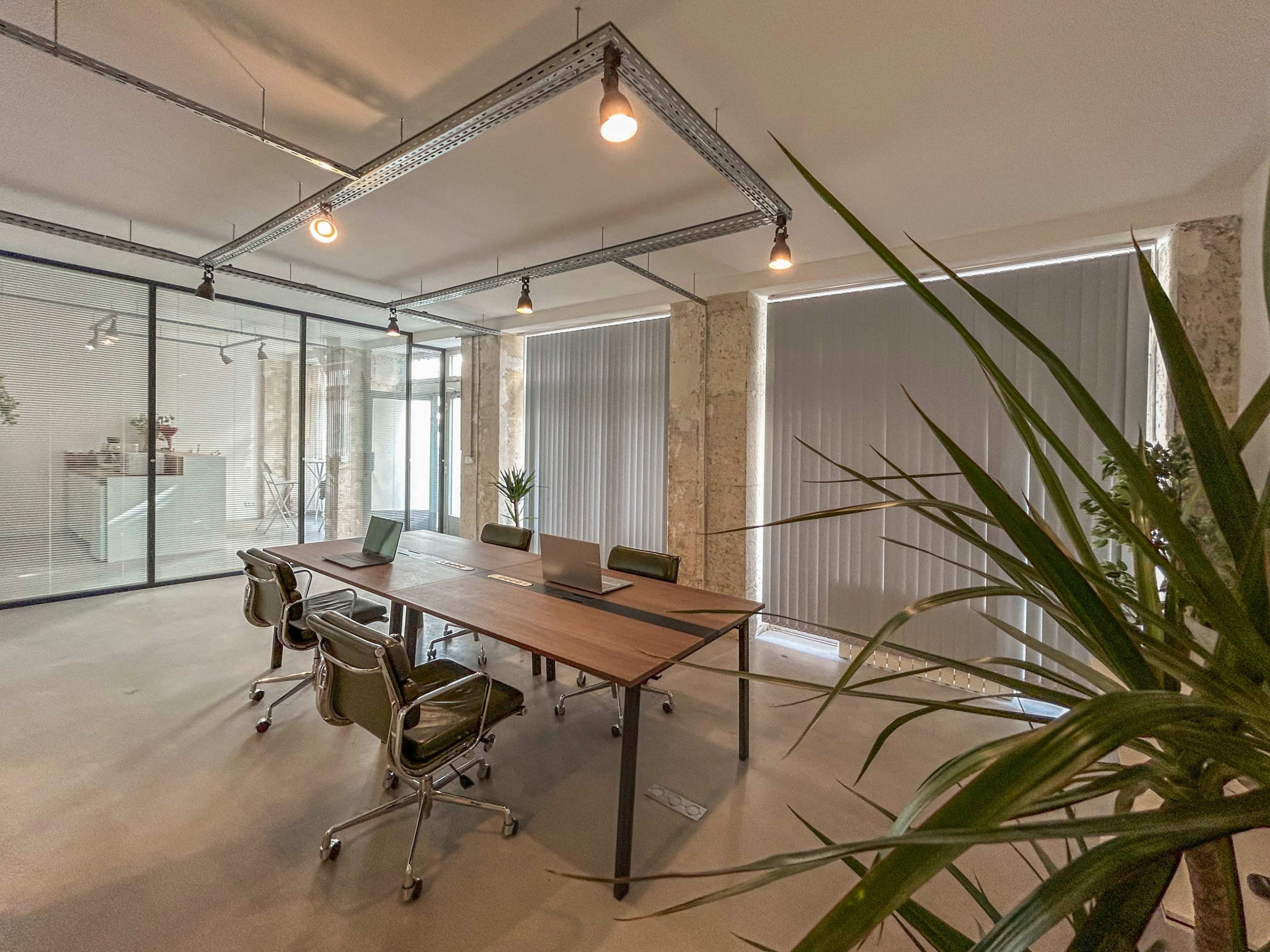 Bureaux lumineux et spacieux à Paris Image in Salpêtrière, Paris