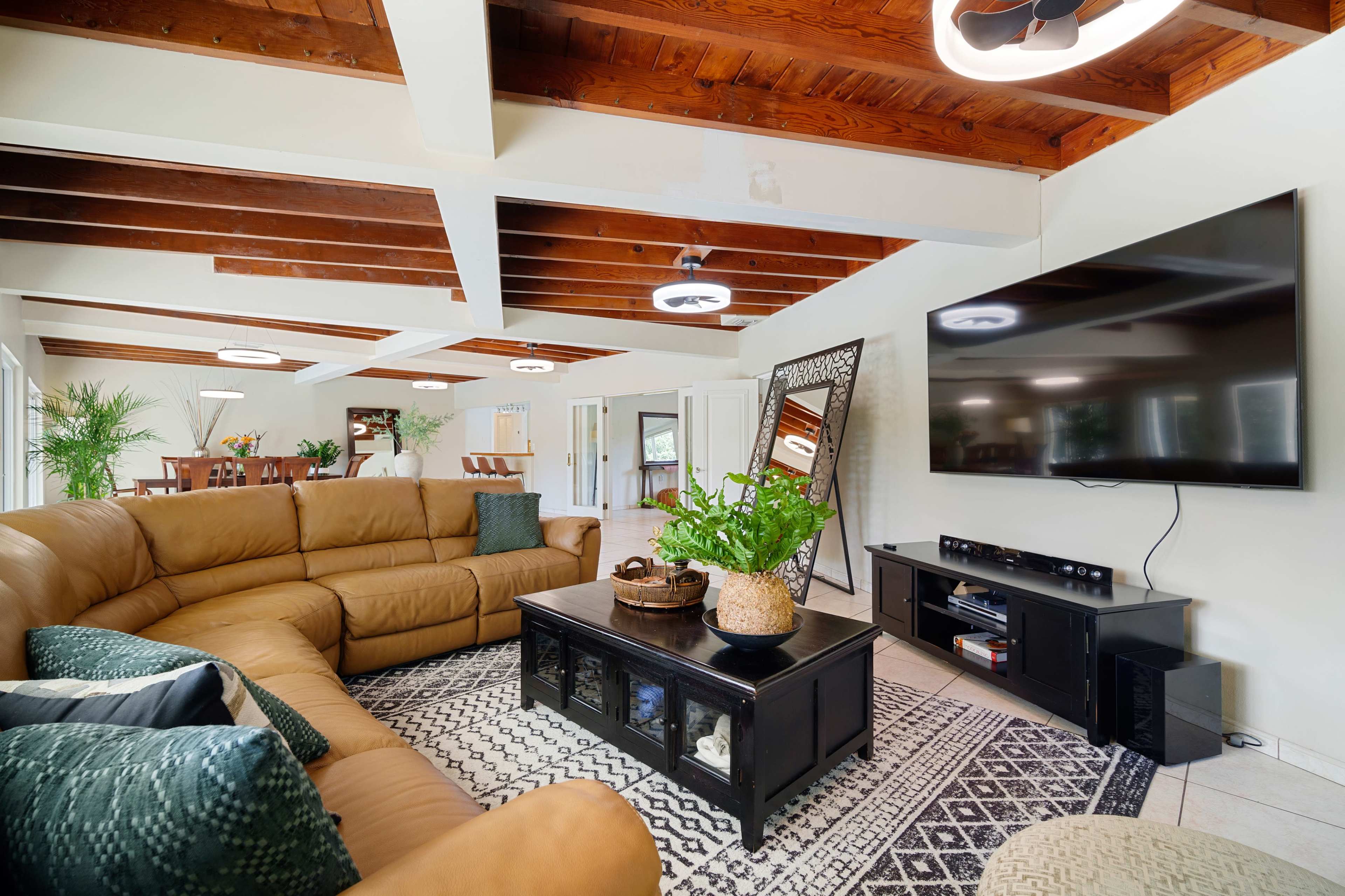 One Acre Tropical House Centrally  Located Image in Glenvar Heights, Miami, FL