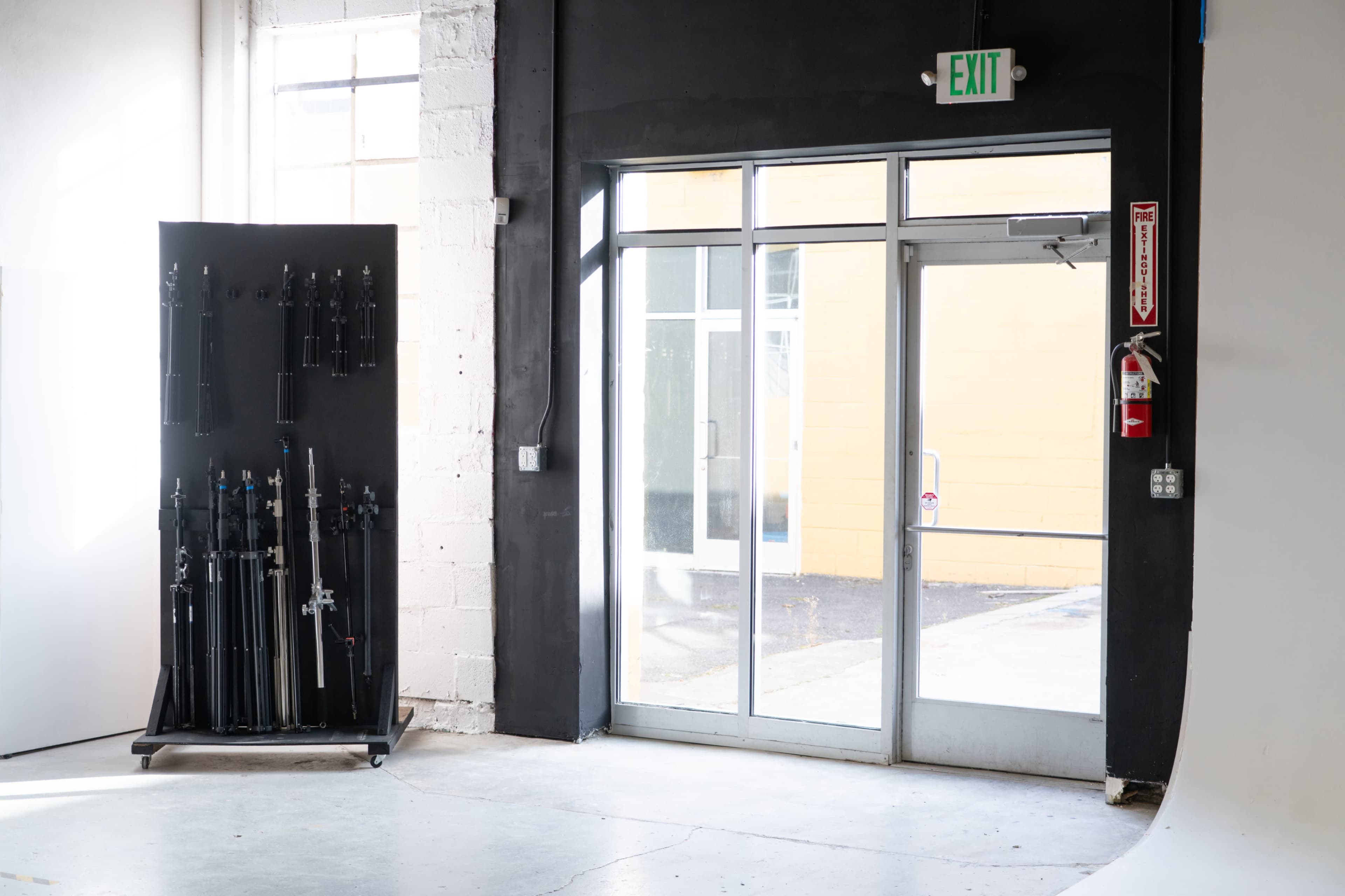 16ft Cyclorama station with long 48ft shooting space! Image in North Portland, Portland, OR