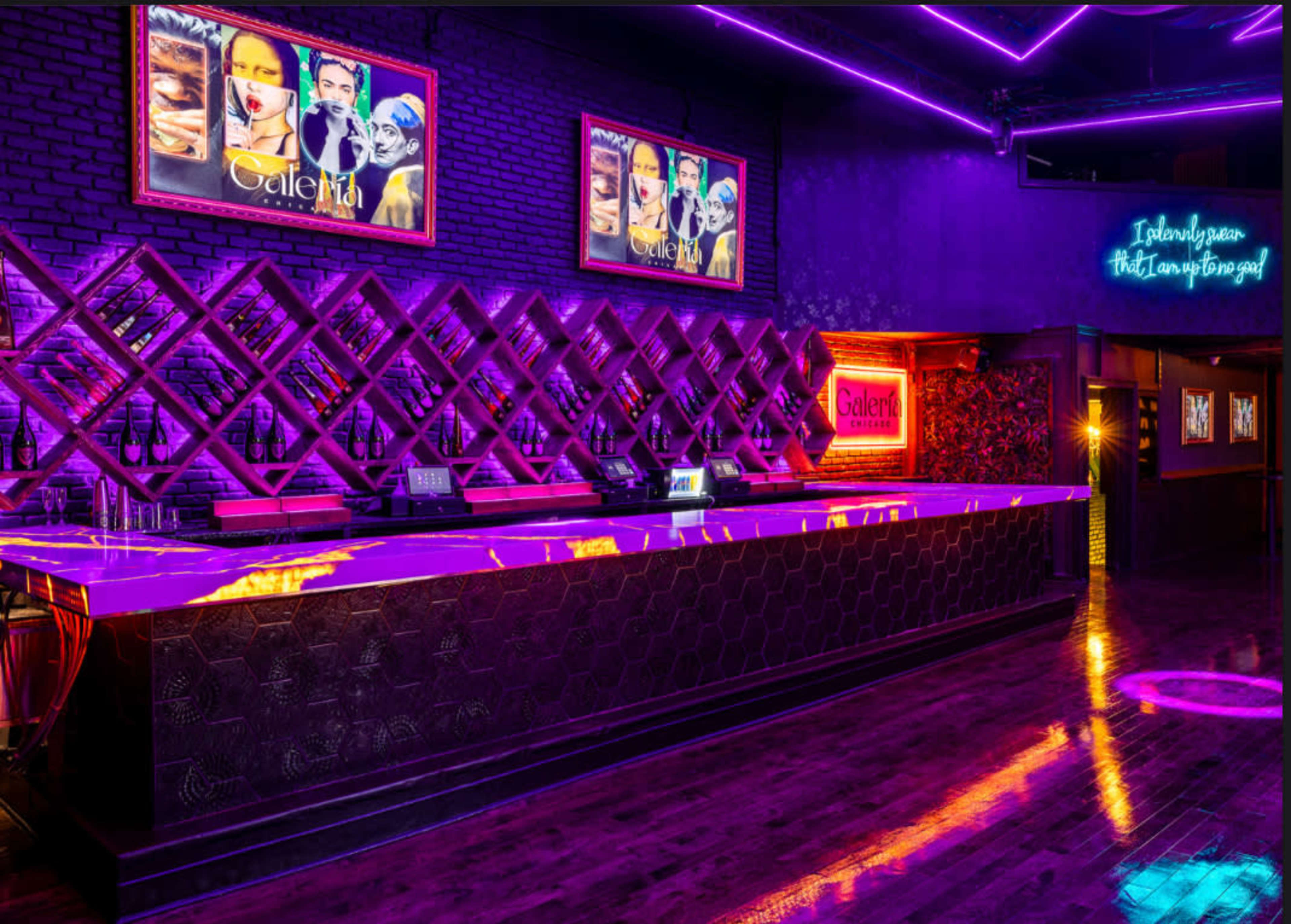 Upscale Luxury Venue in Gold Coast Image in Near North Side, Chicago, IL