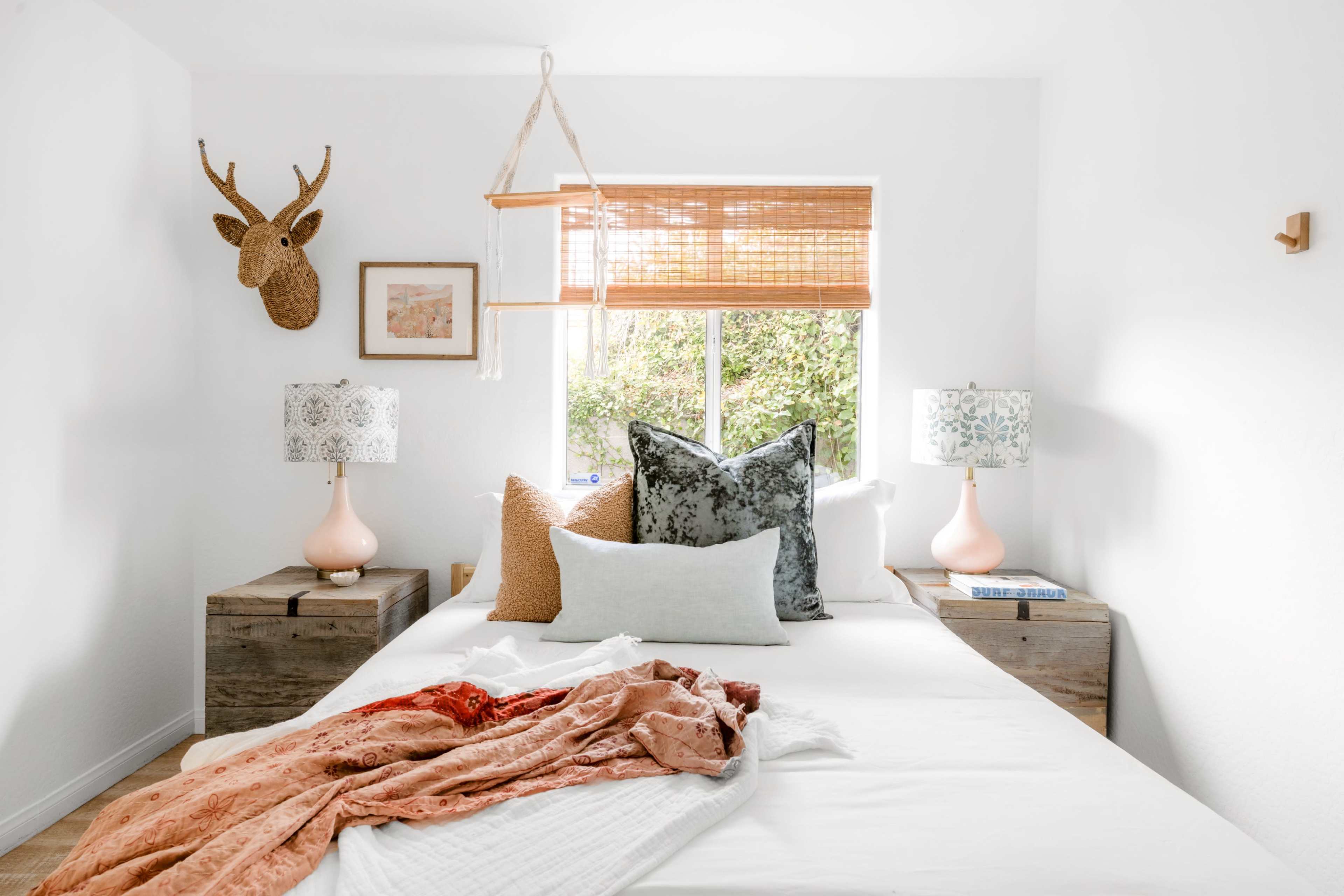 The Bodhi | Eclectic Bungalow | Fresh Design | Relaxed California Vibes Image in Encanto Village, Phoenix, AZ