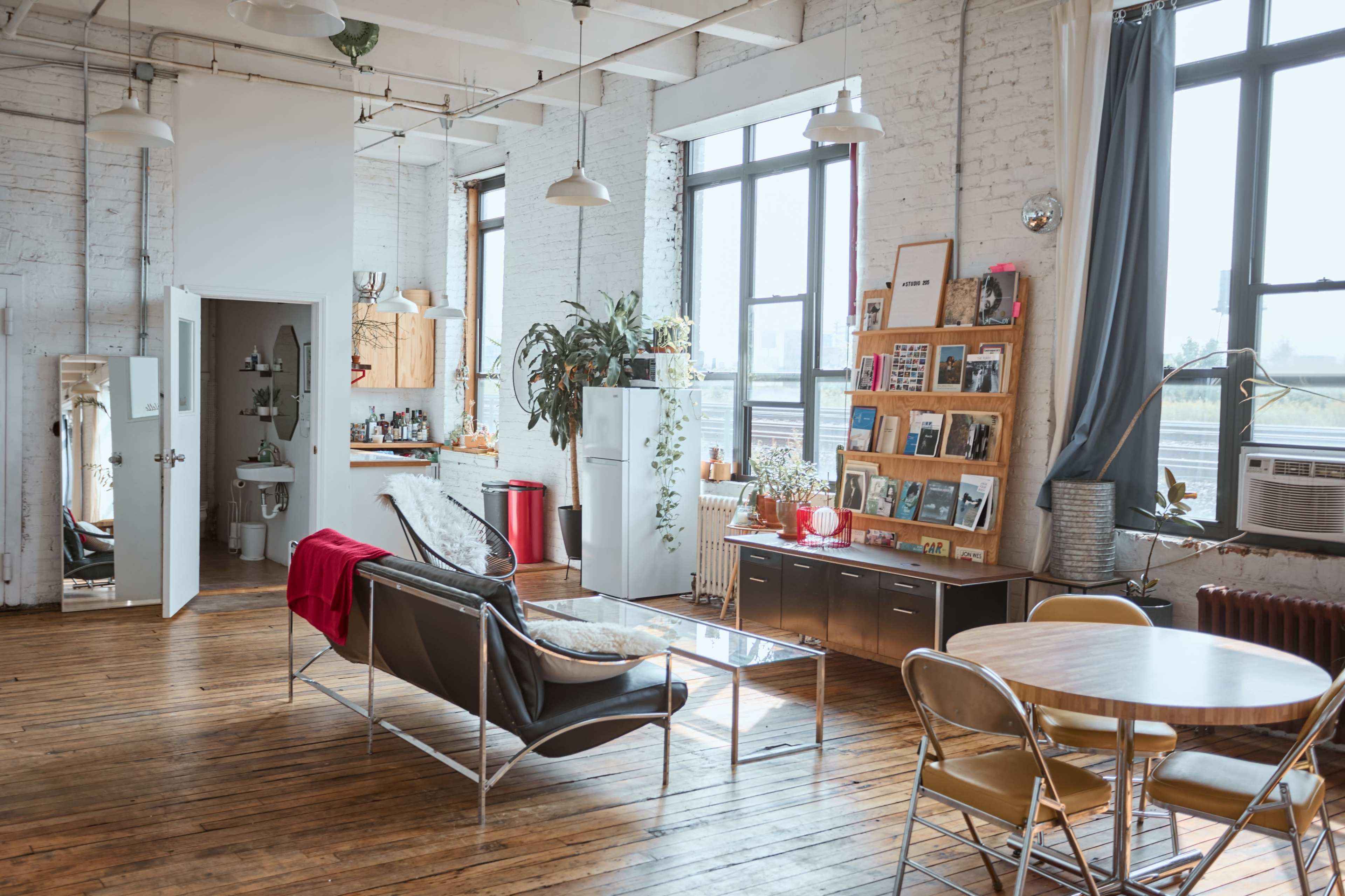 West Town Timber Loft! Daylight Production Studio with City Views! Image in West Town, Chicago, IL