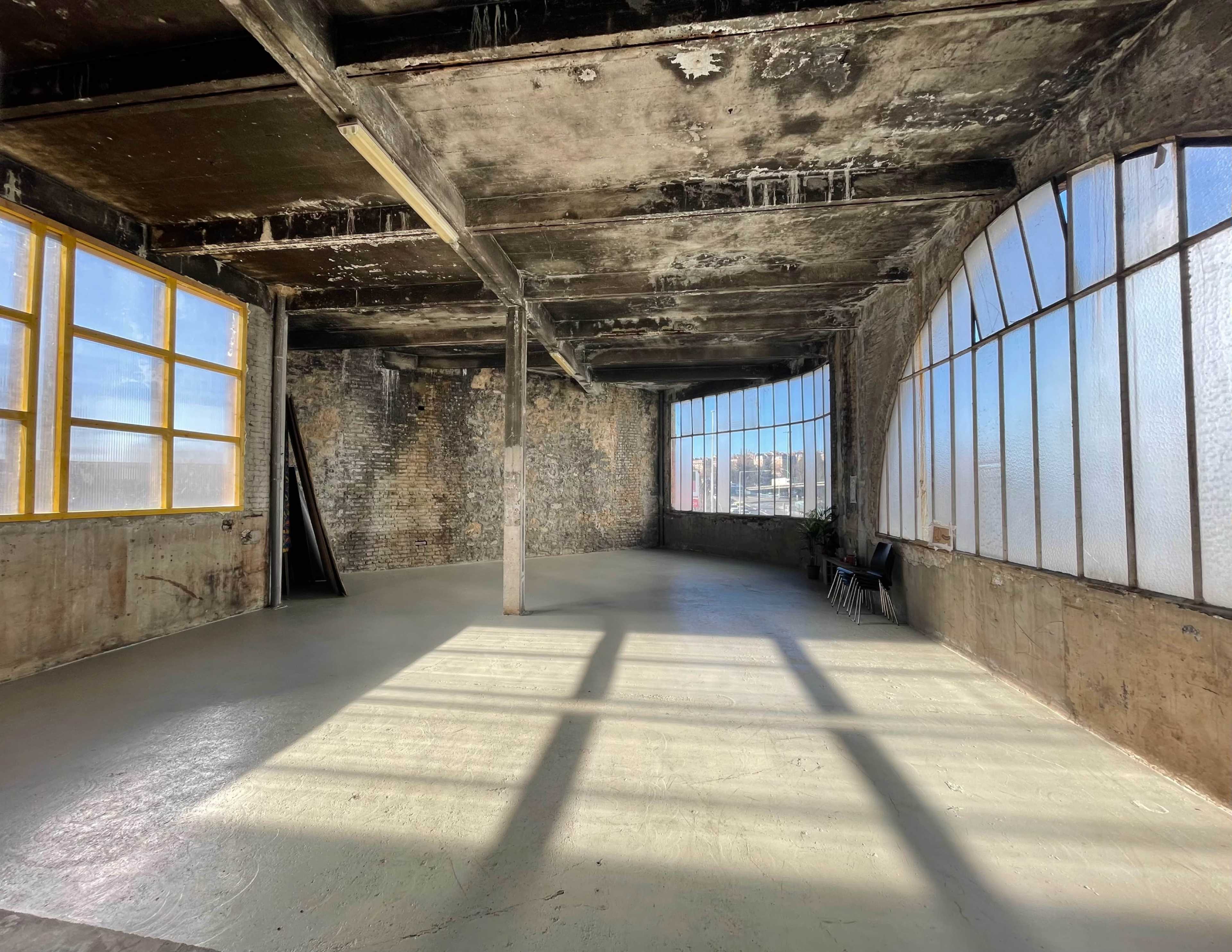 Verrière industrielle pour vos projets de tournage et de shooting Image in , Bagnolet