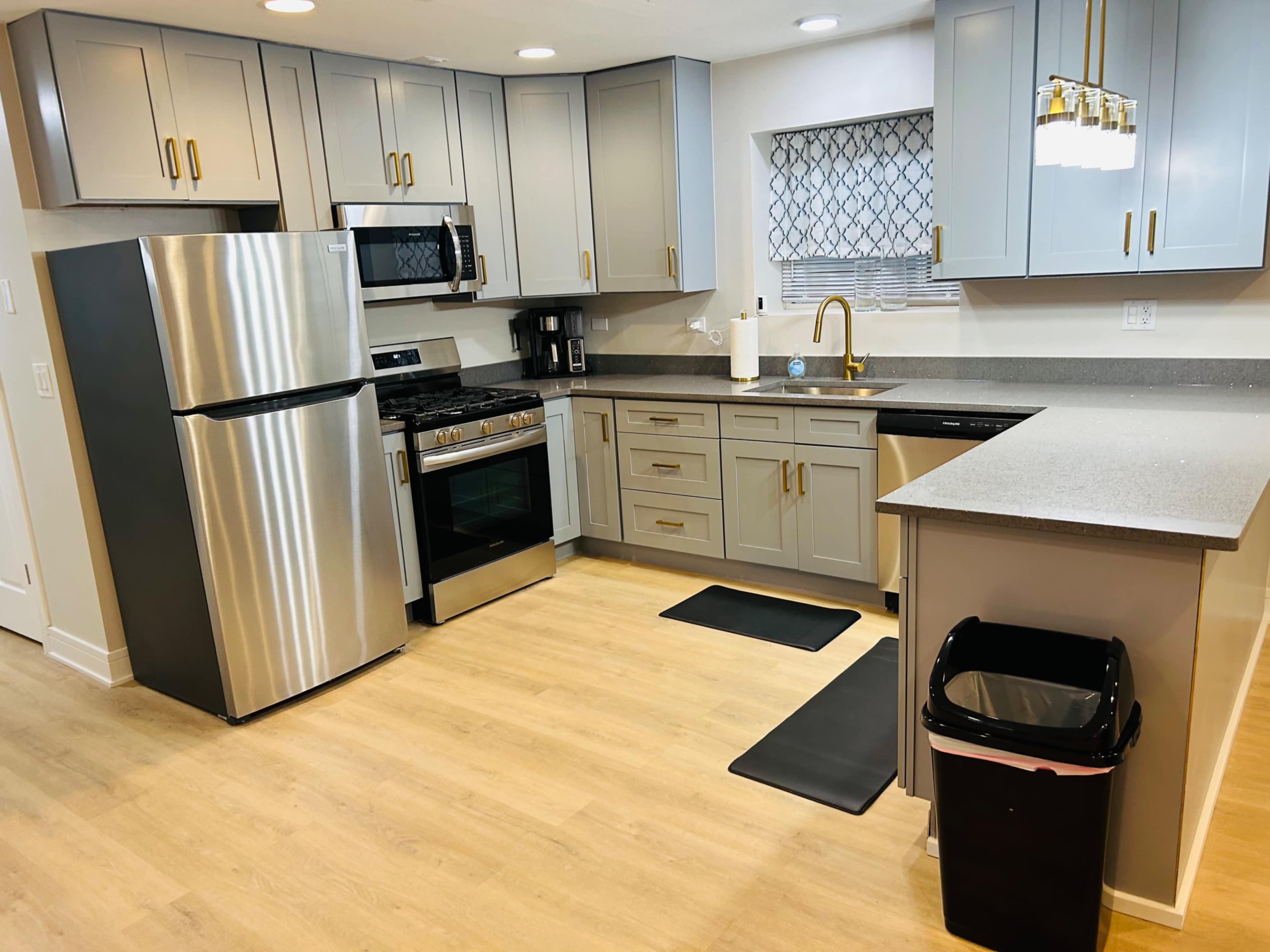 Charming Apartment near Hyde Park Image in South Side, Chicago, IL