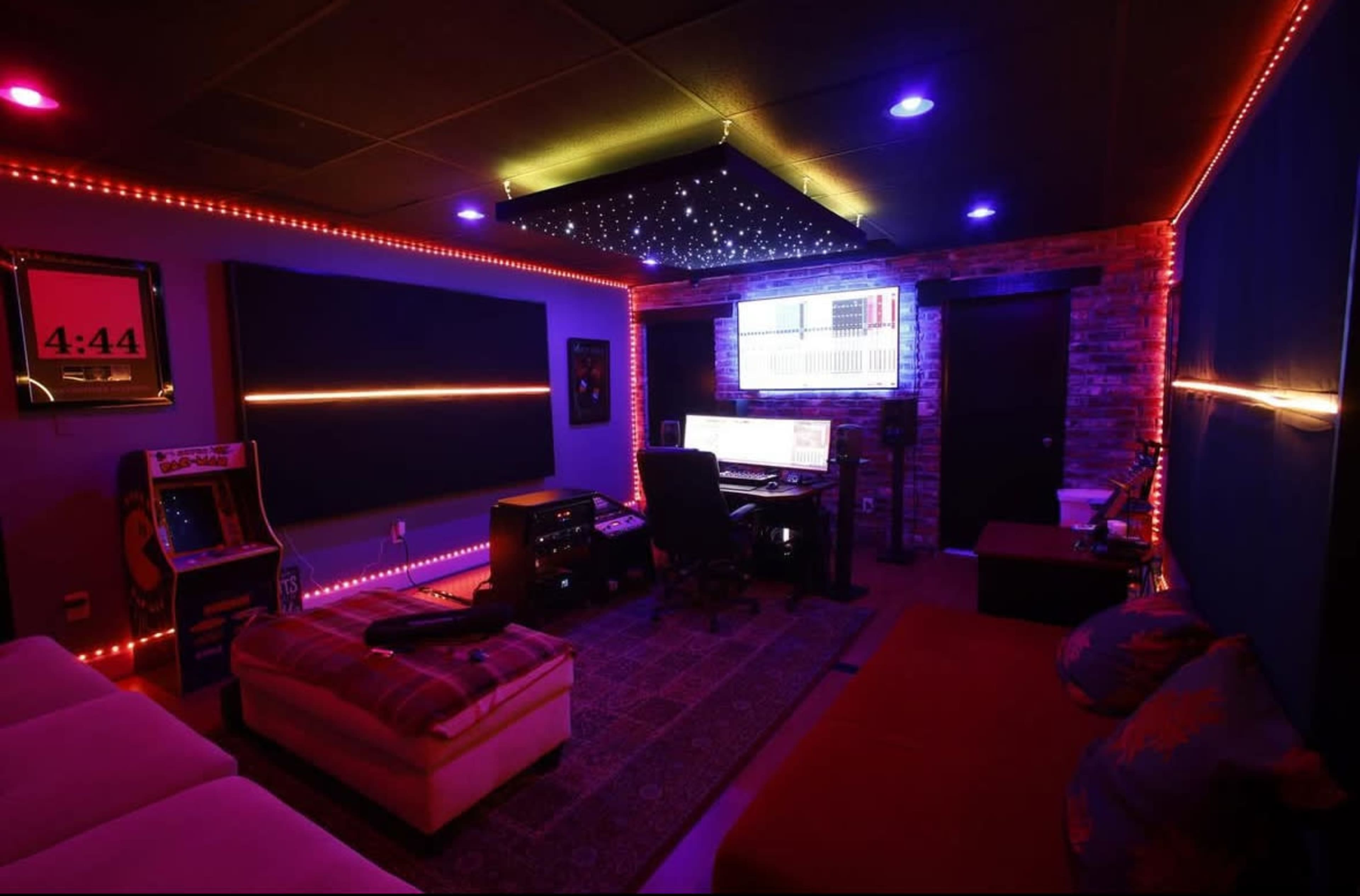 Premium Recording Studio & Creative Space with Photo & Video Capabilities in Fort Lauderdale Image in North Fort Lauderdale, Fort Lauderdale, FL