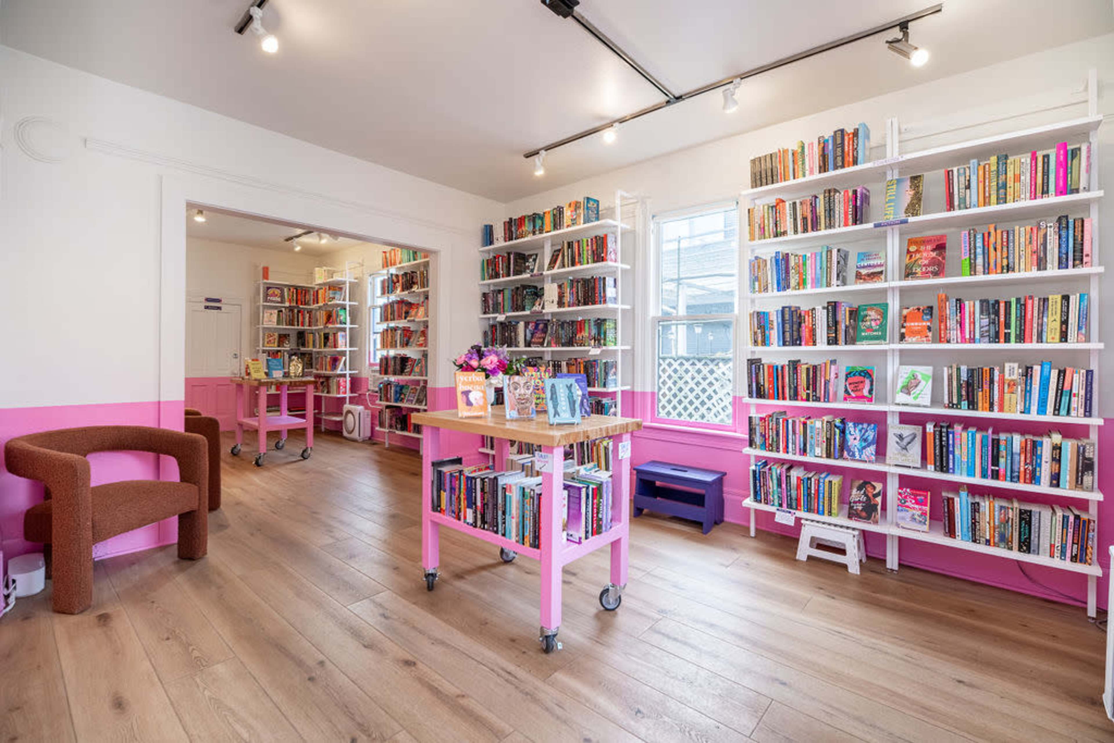Private Room in Adorable Bookstore Image in Fremont, Seattle, WA