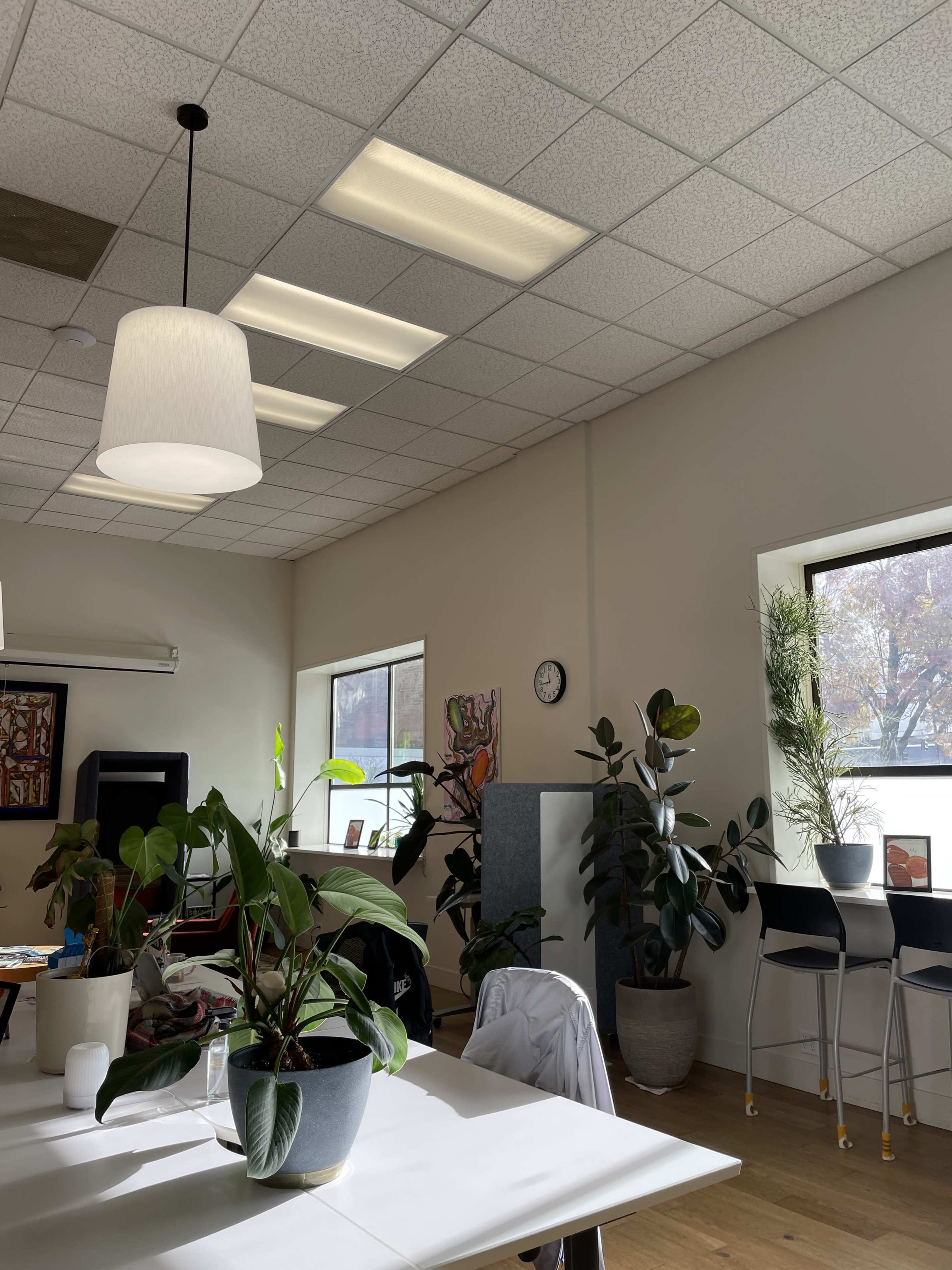 Huddle Room Day Office Image in New Tacoma, Tacoma, WA