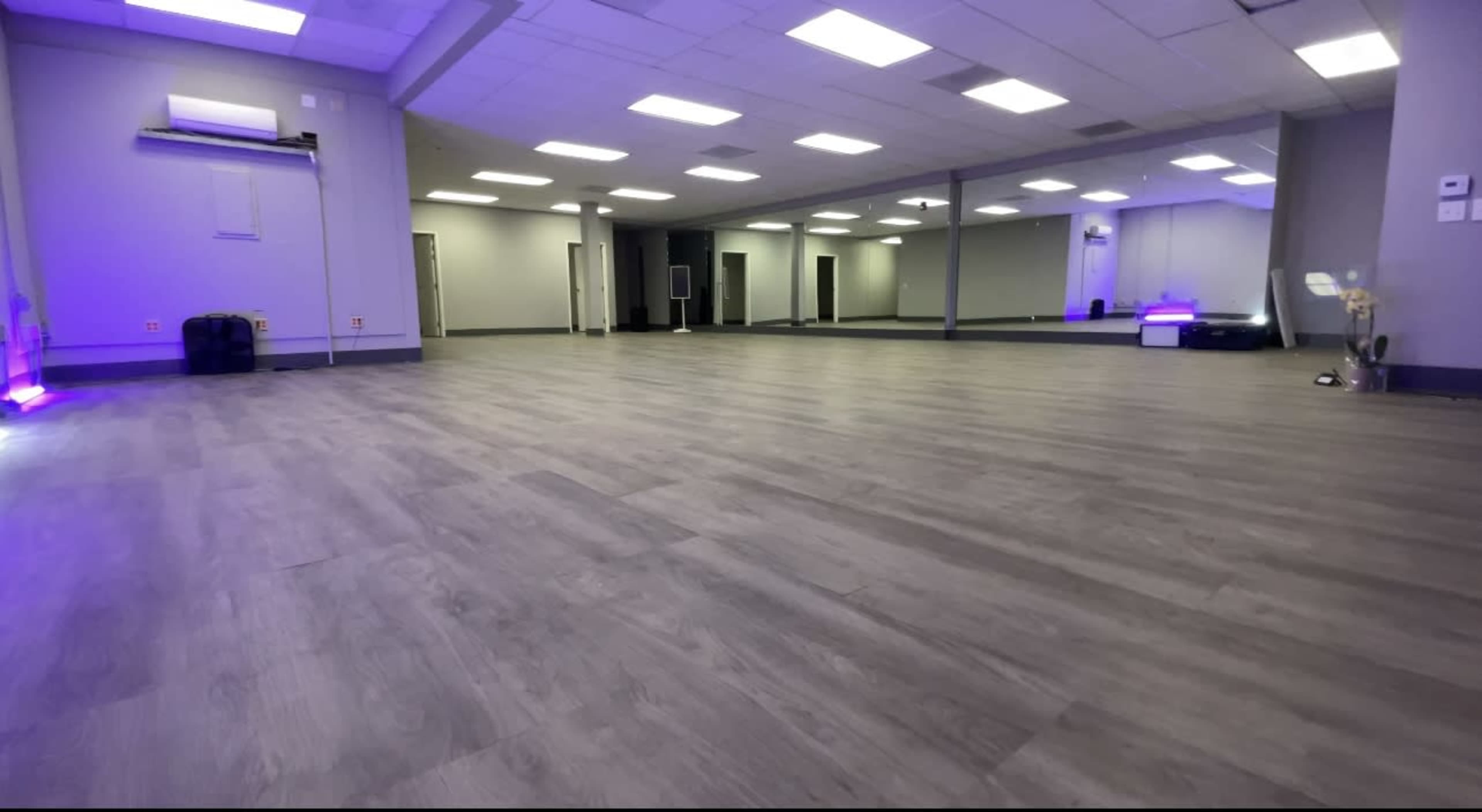 Spacious dance hall, Industrial, roomy Image in Fullerton, Fullerton, CA