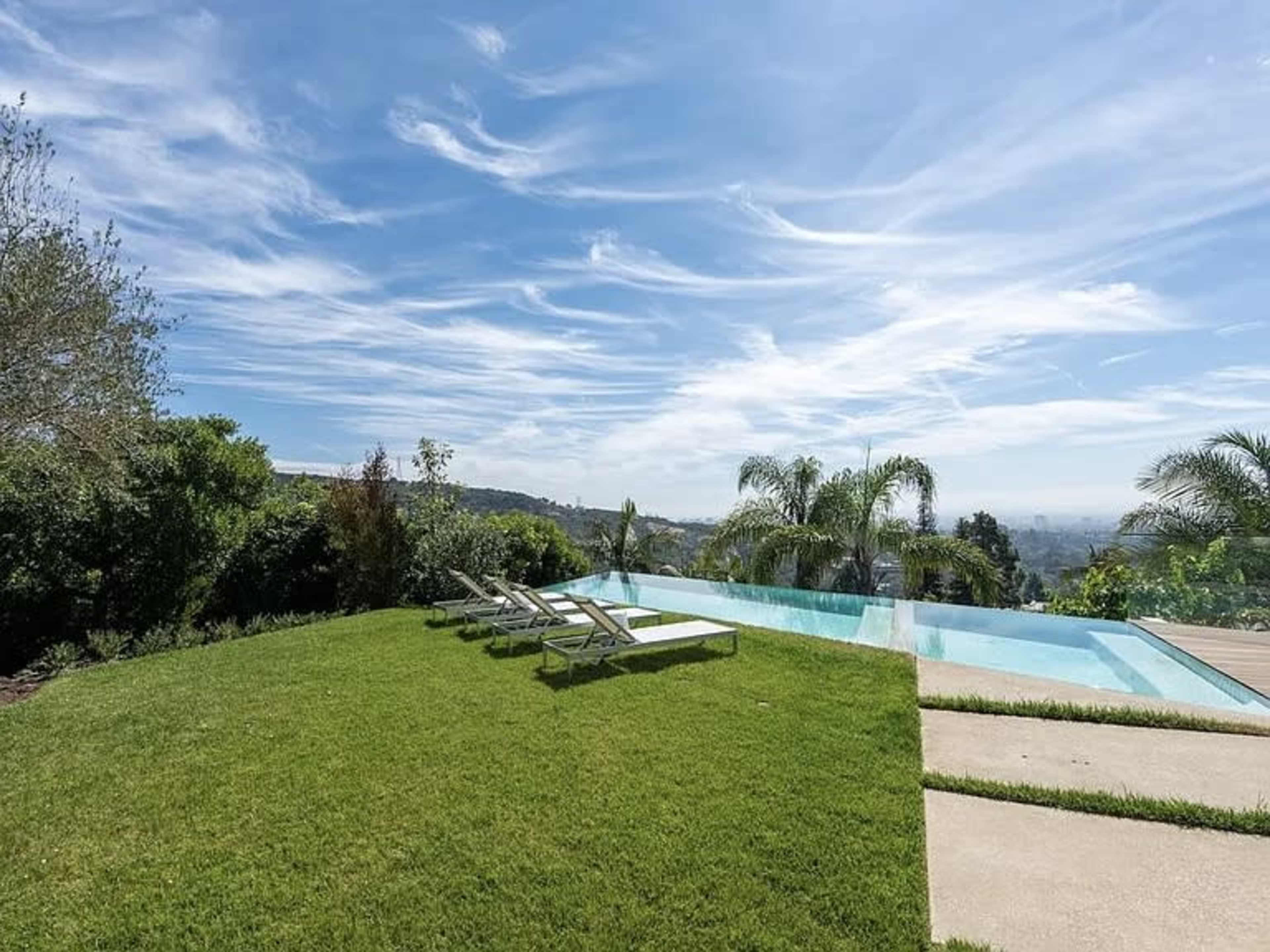 Villa Bechelli, Open Format,indoor outdoor Living. Image in Brentwood, Los Angeles, CA