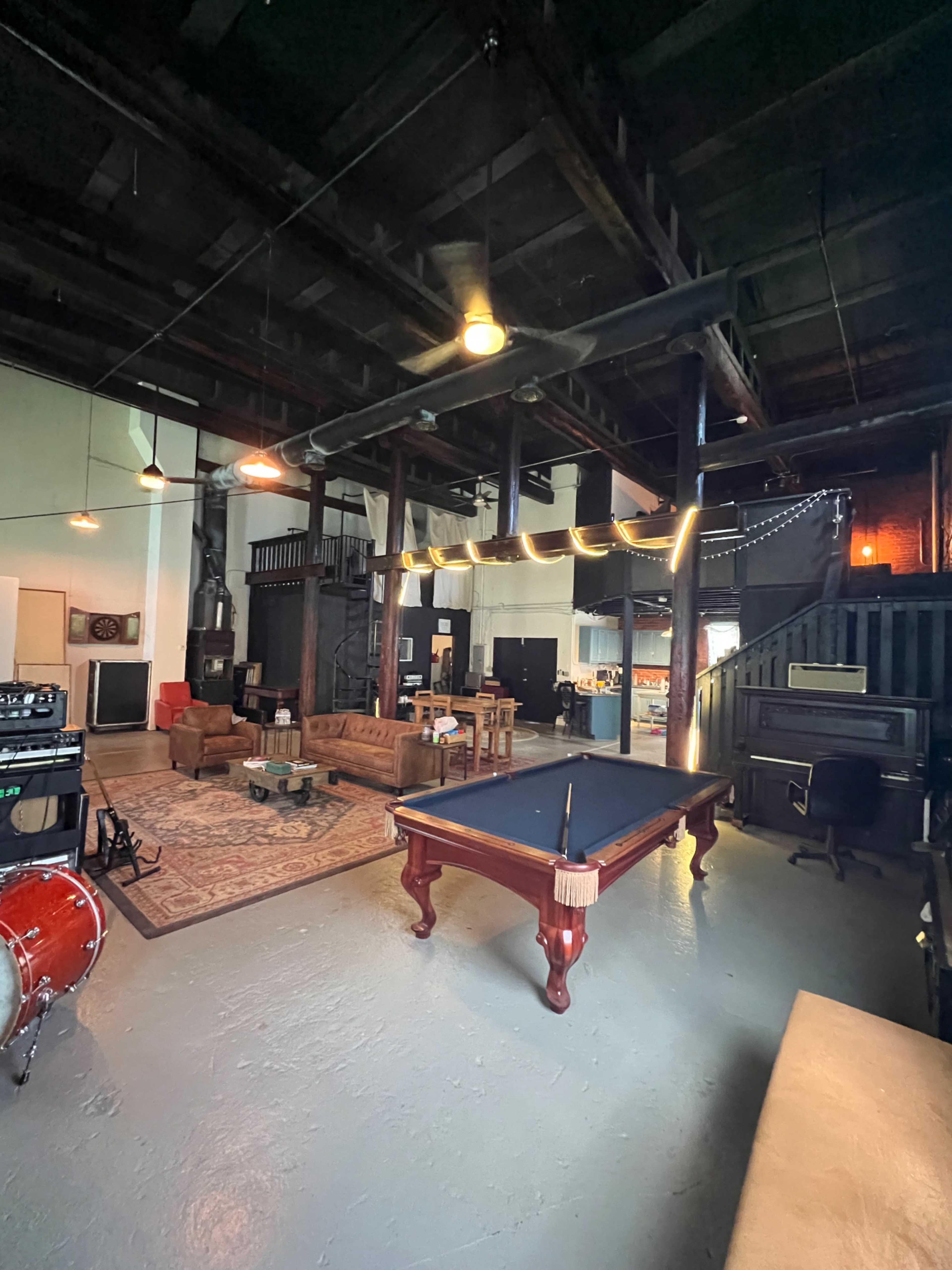 Huge 2500 sqft downtown studio space with 30 foot ceiling and multiple lofts. A dream space for production, content creation & photoshoots Image in Watkins Park, Nashville, TN