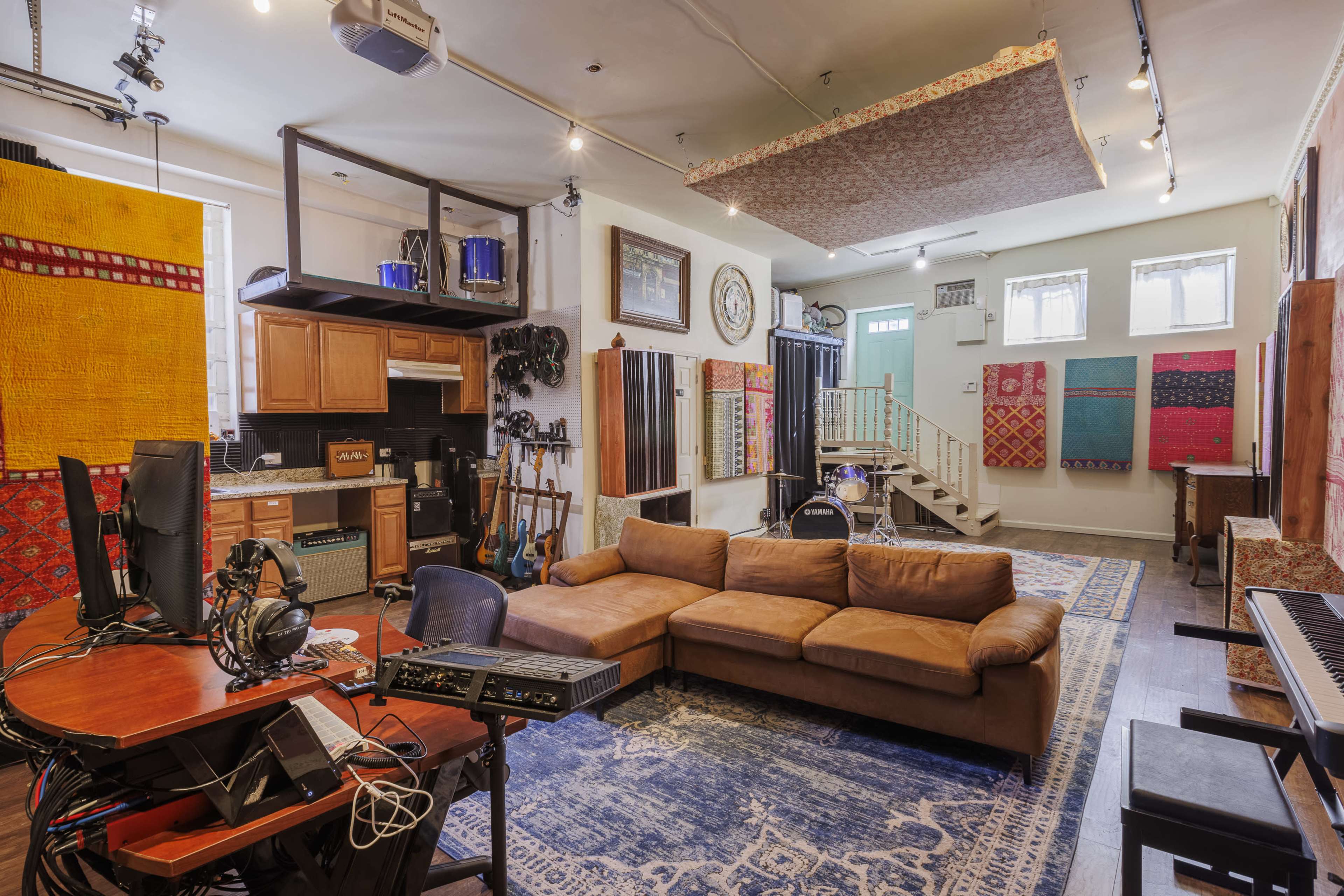 Lakeview Sound-Treated Recording Studio Image in Lake View, Chicago, IL