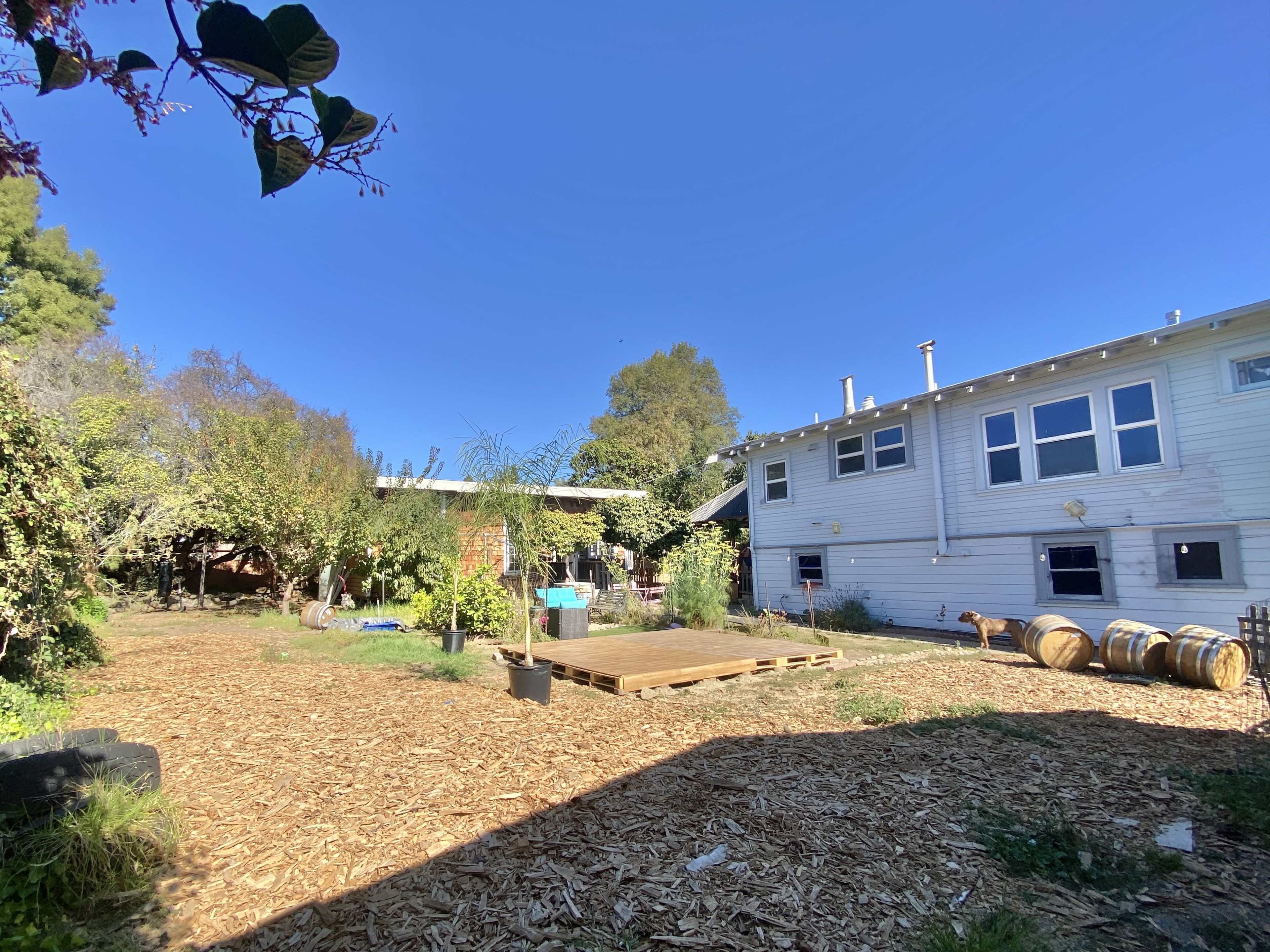 Large Farmy Compound w/Two Houses plus Workshop Image in Allendale, Oakland, CA