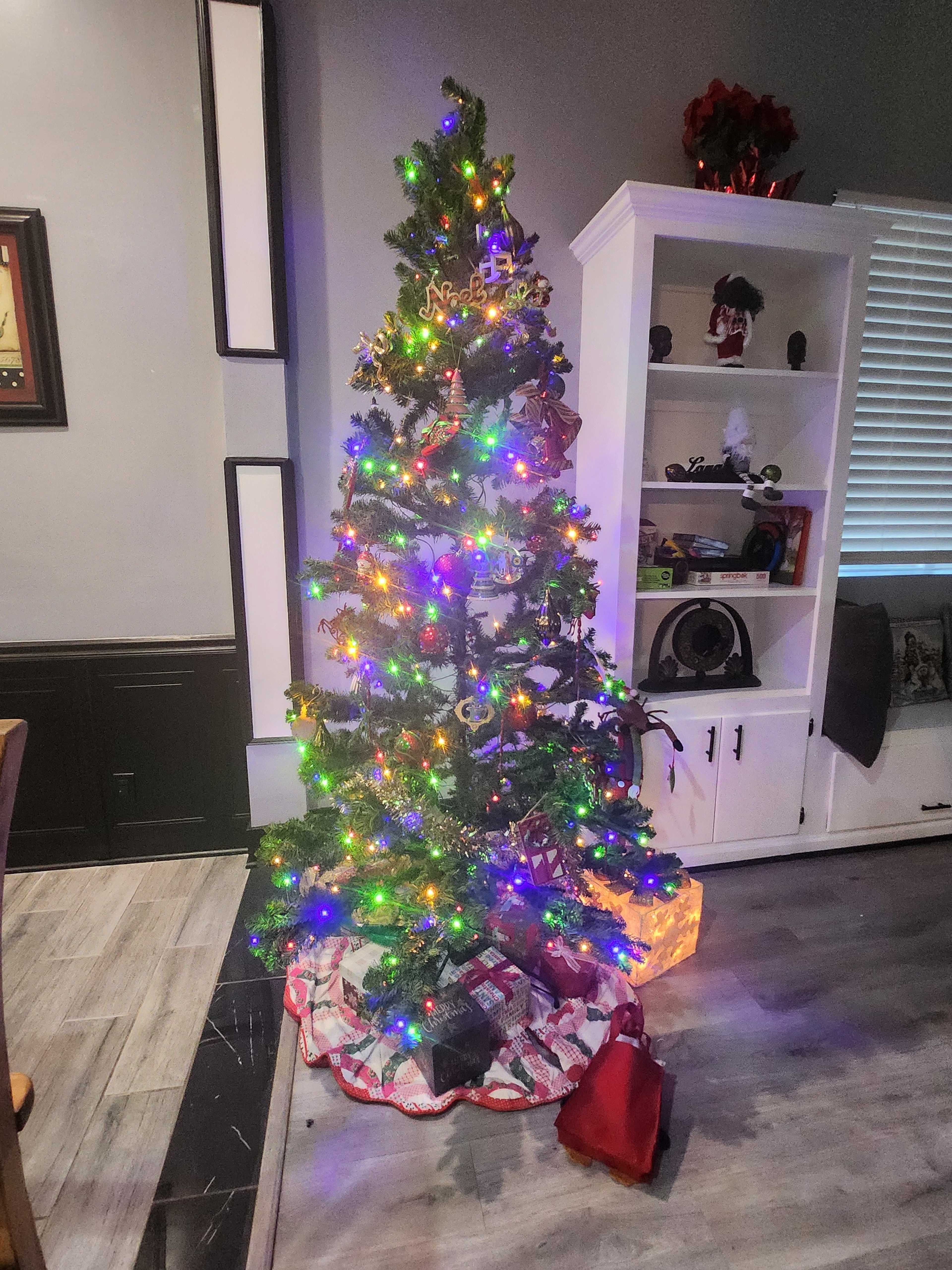 Roomy open area home Image in Swope Parkway - Elmwood, Kansas City, MO