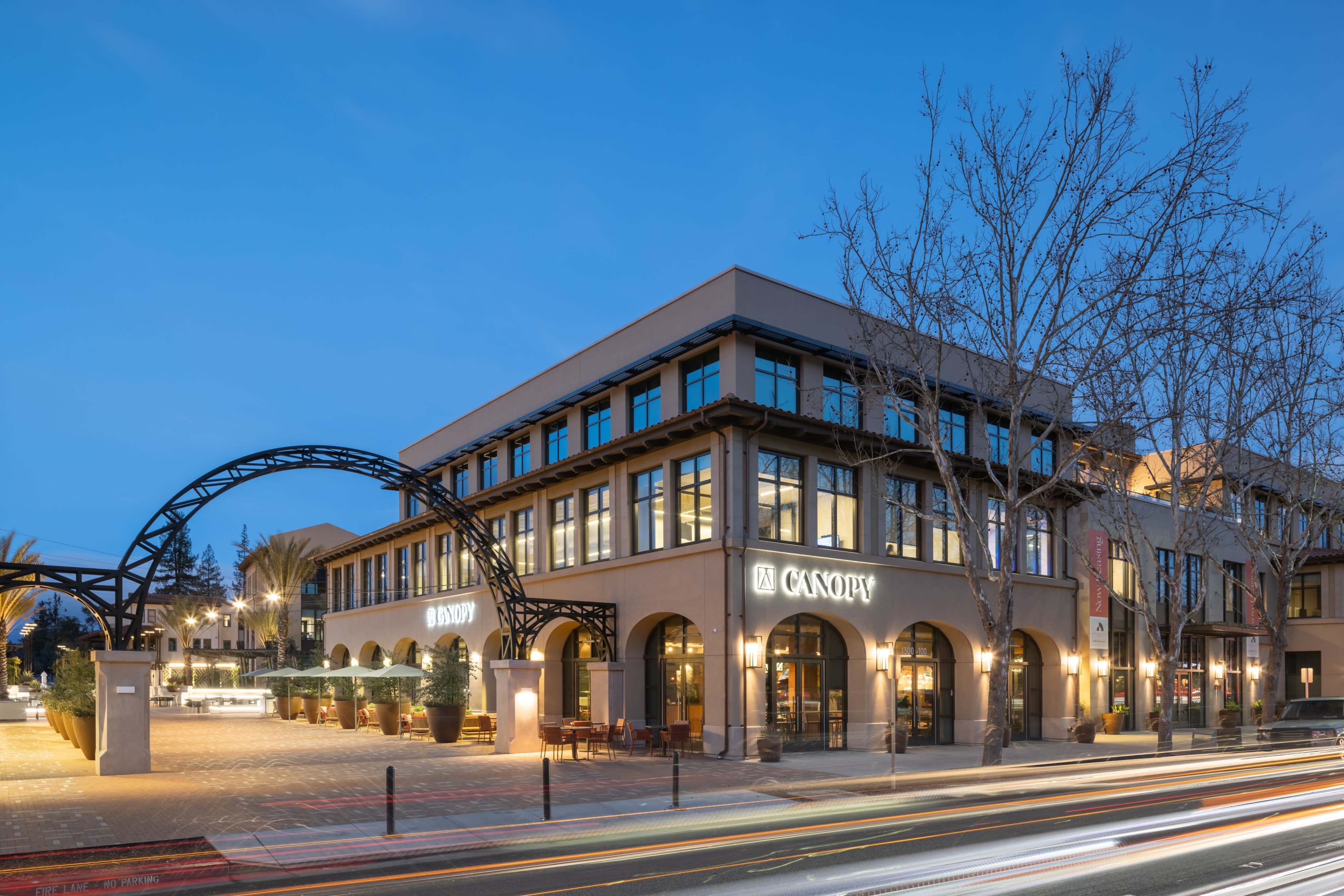 Premium Event Space in Menlo Park with Designer Furnishings, Patio Access + Full Amenities Image in Menlo Park, Menlo Park, CA