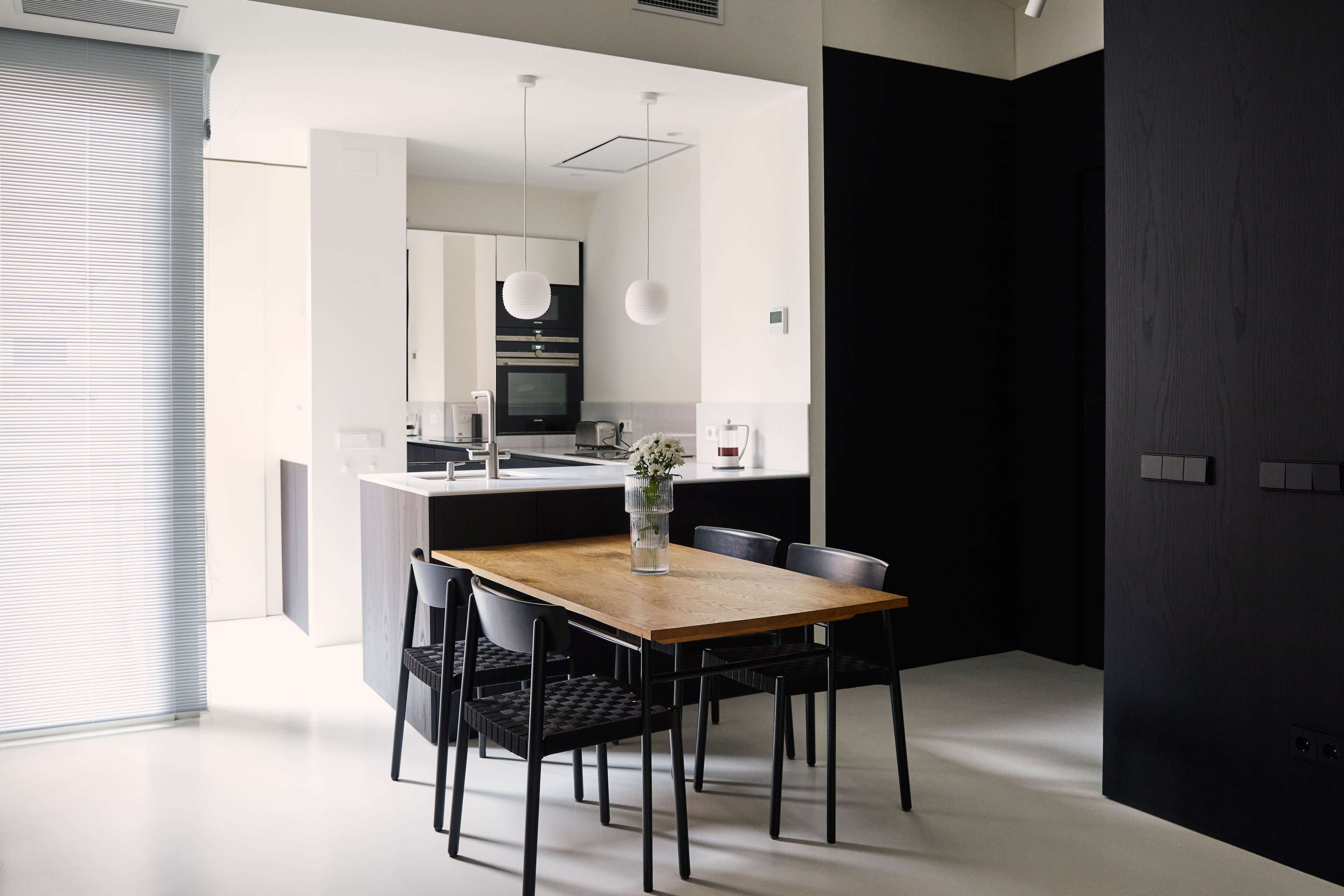 Loft minimalista tipo casa-estudio en Gracia Image in El Baix Guinardó, Barcelona, B