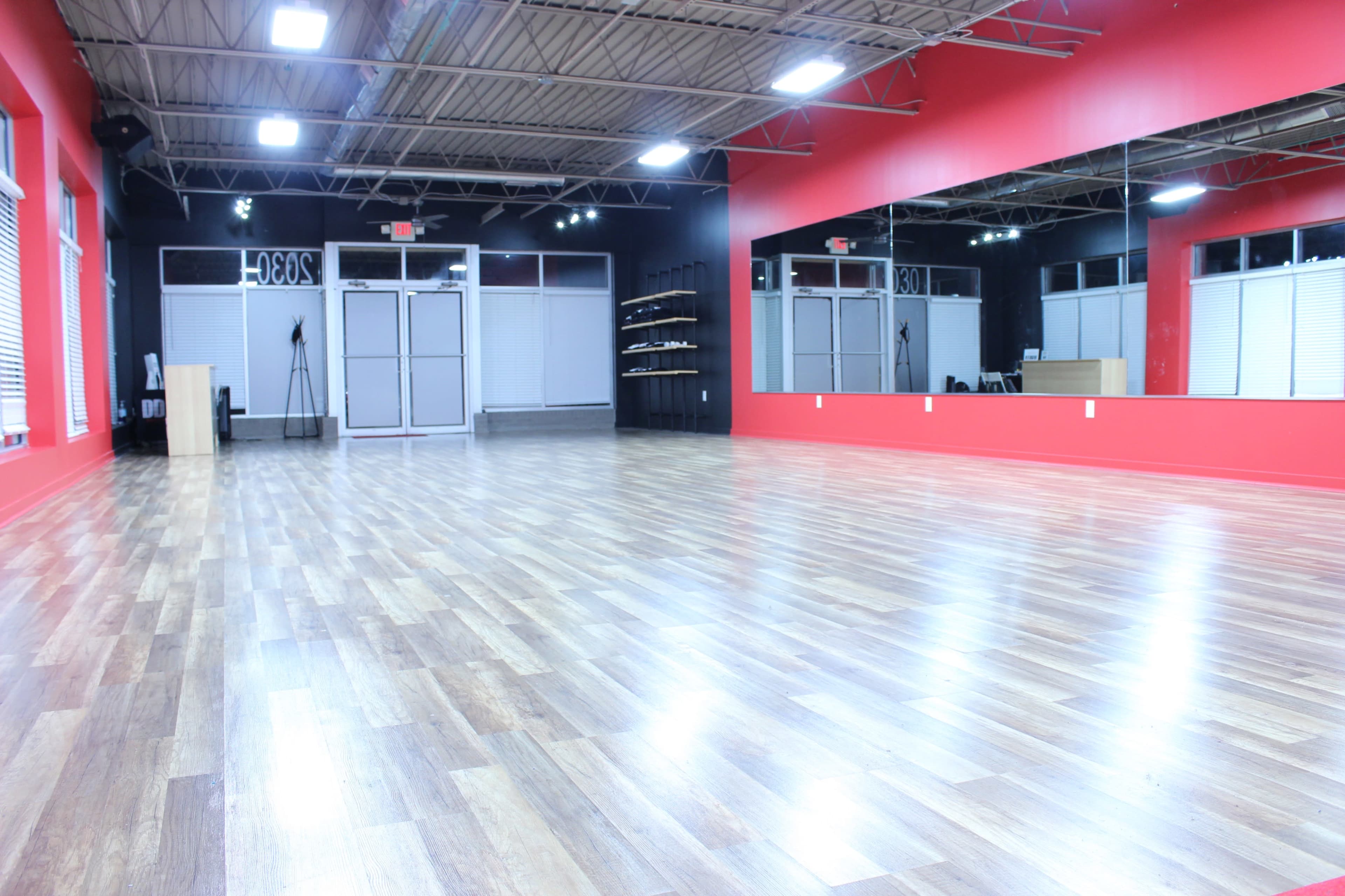 Spacious NW Atlanta Dance Studio Image in Riverside, Atlanta, GA