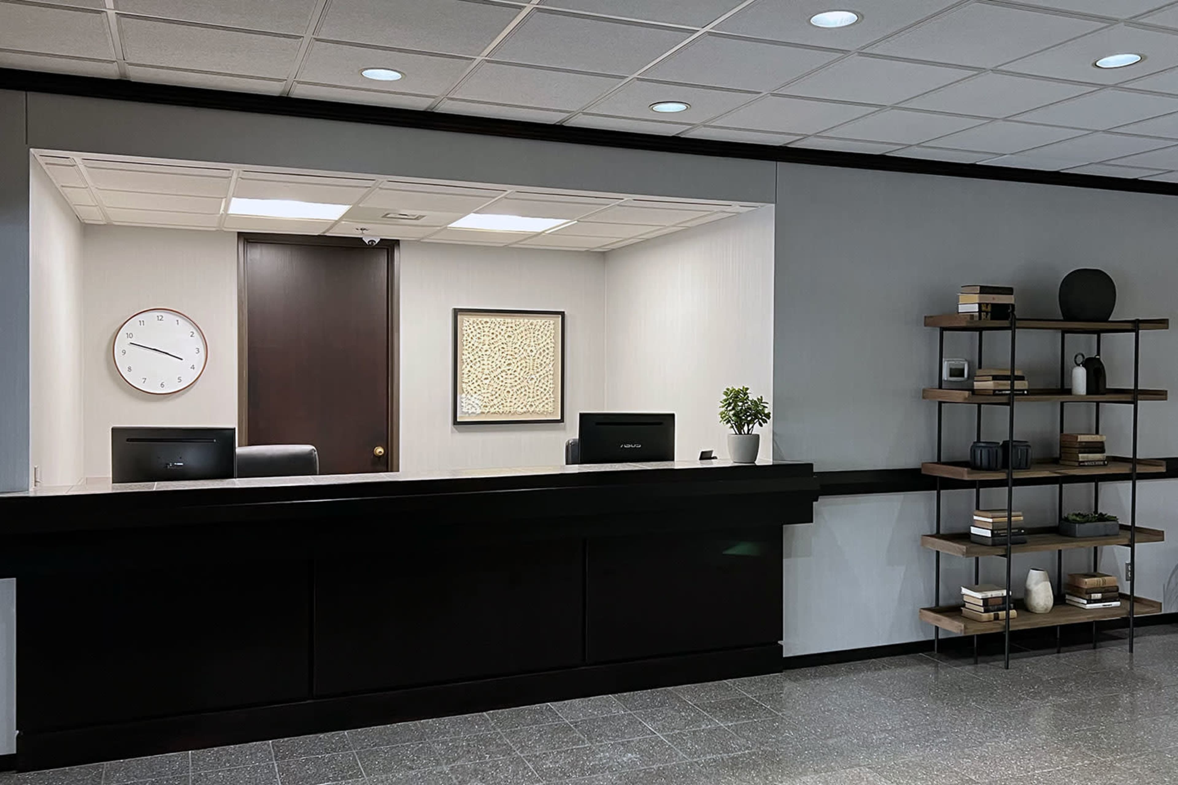 Private Meeting Space in Southfield - 12 Persons - TV Image in Southfield, Southfield, MI