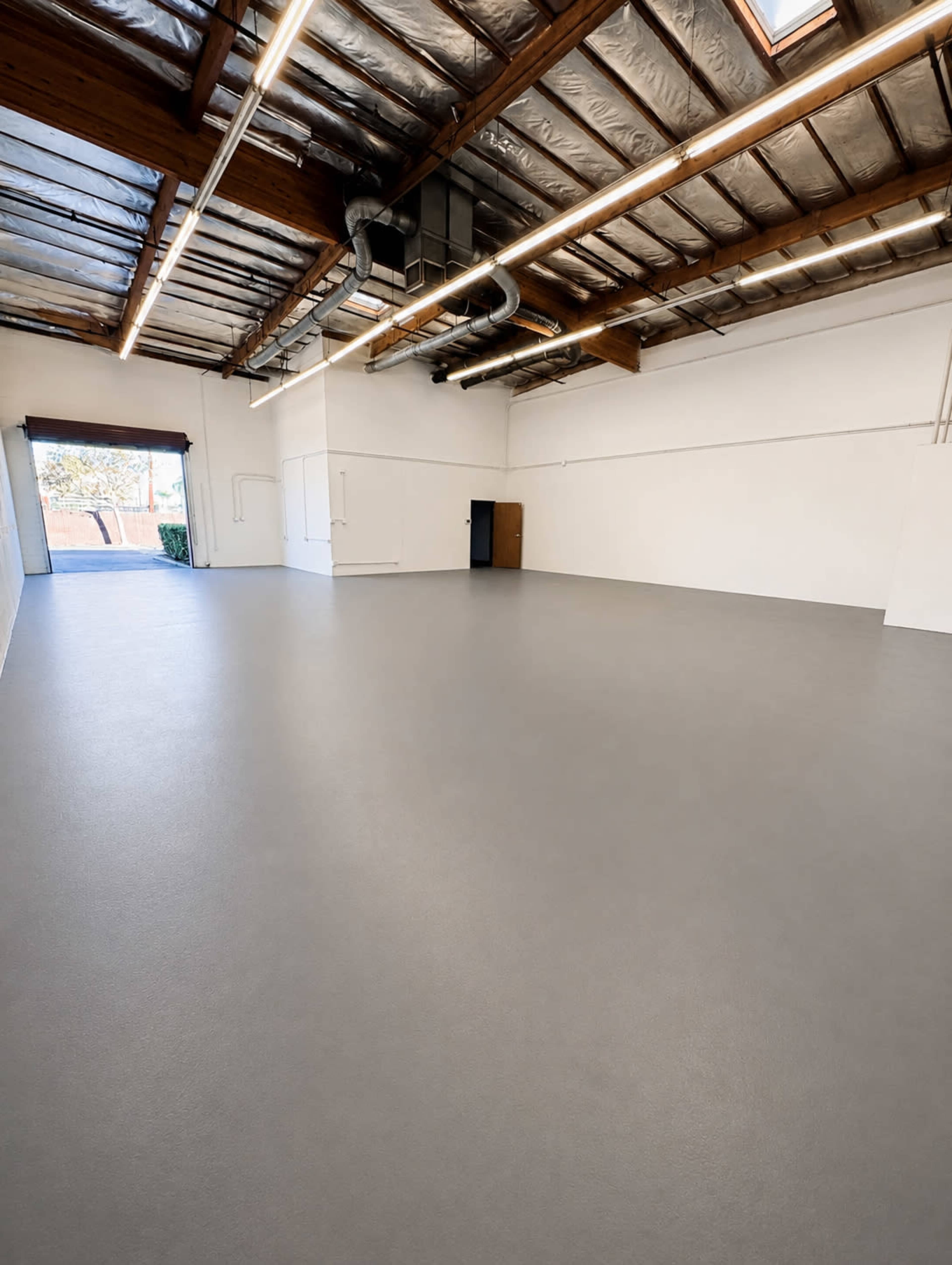 MULTI-PUPOSE SPACIOUS WAREHOUSE Image in Upland, Upland, CA