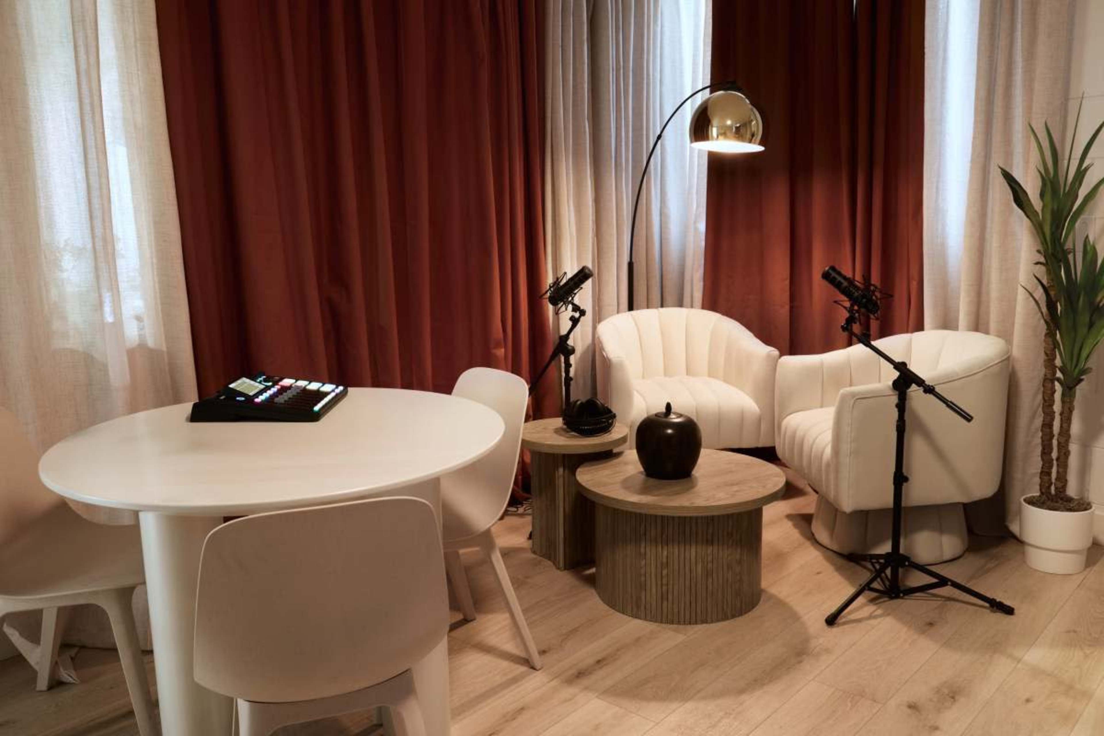 Modern Podcast and Meeting Space for Intimate Events Image in Santa Fe Springs, Santa Fe Springs, CA