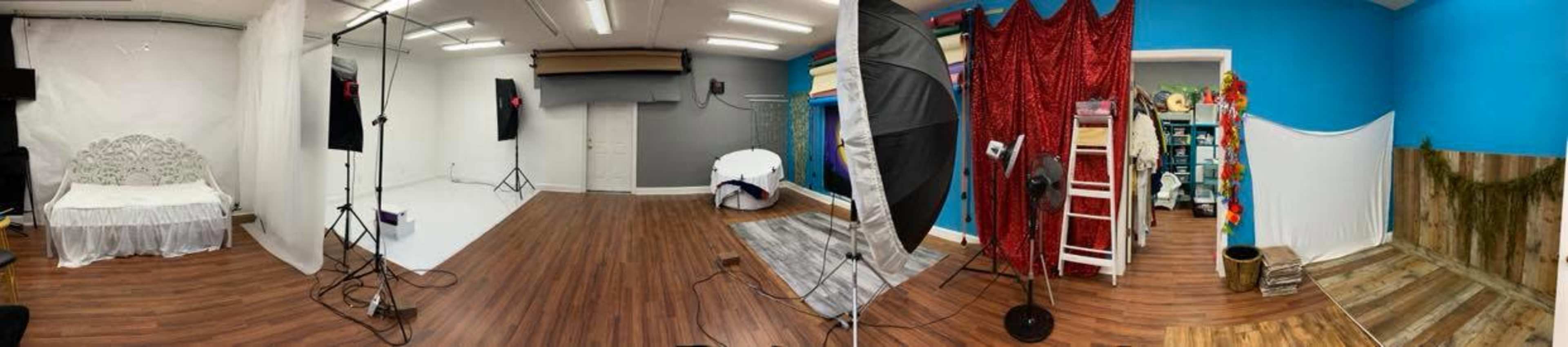 Large studio with tons of options Image in Crystal Springs, Jacksonville, FL