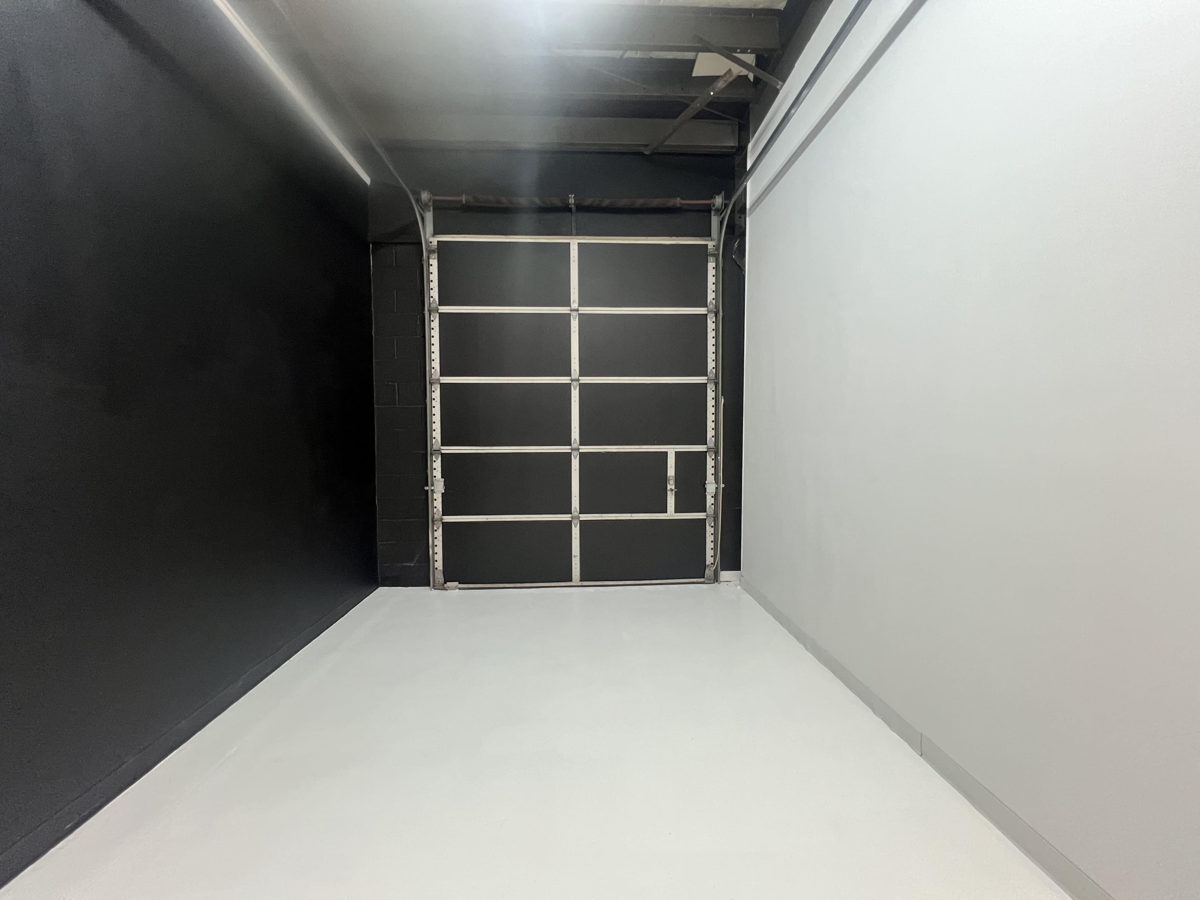 Photo/ Video Studio With big White Wall & Black Wall Image in , ATLANTA, GA