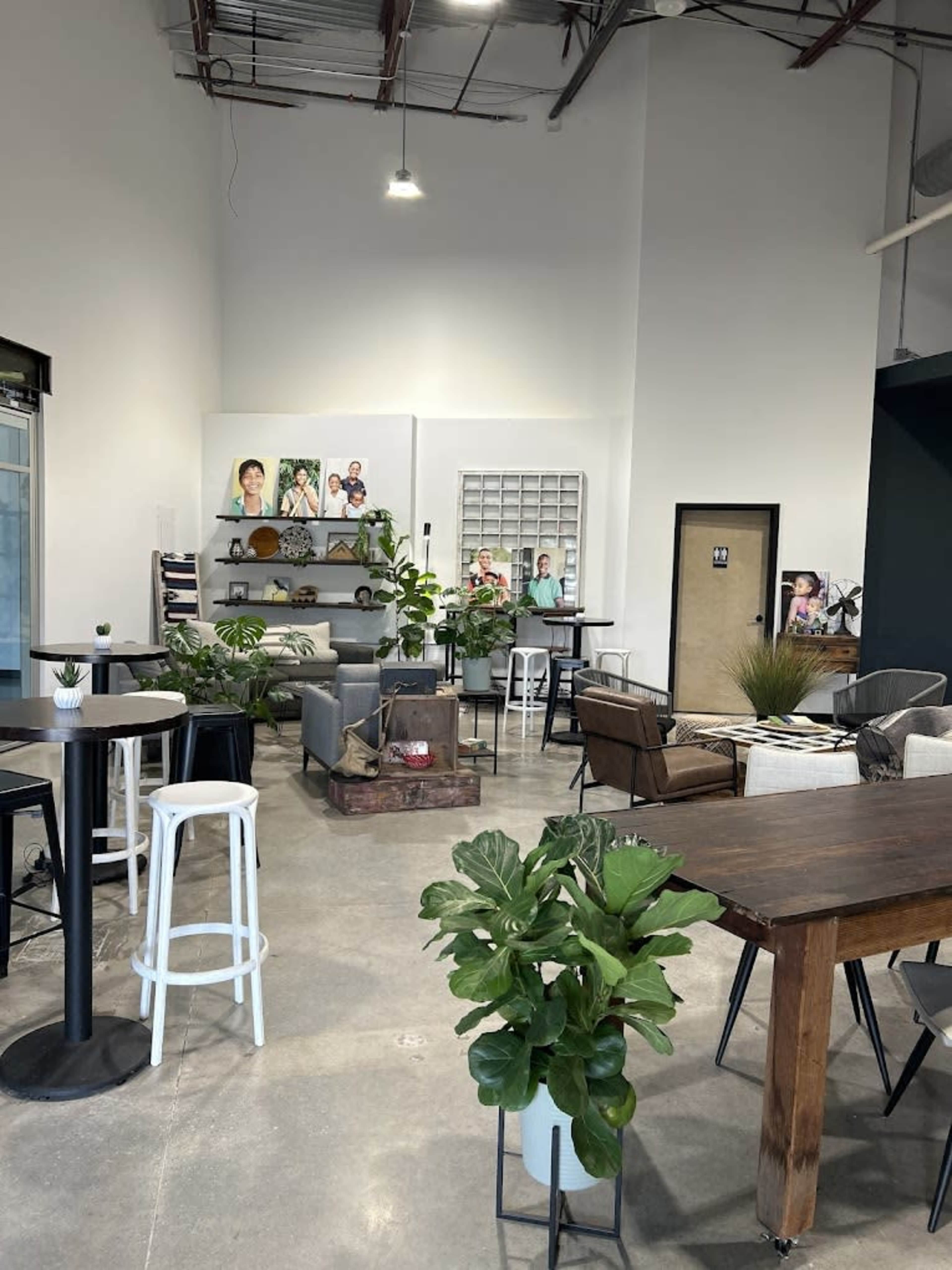 Rustic Industrial Spacious Coffeehouse Cafe in Conroe Image in Conroe, Conroe, TX