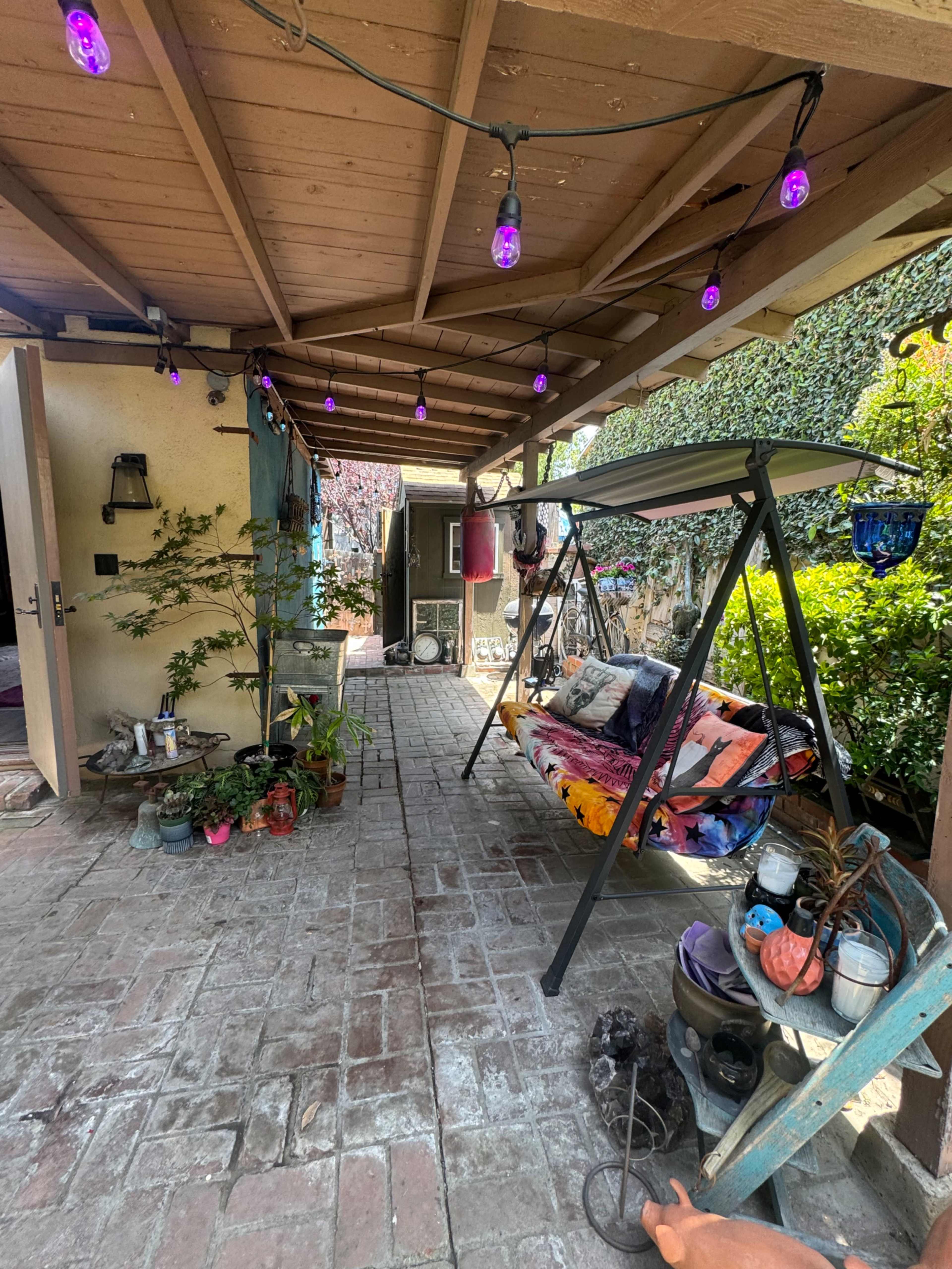 Beautiful artistic and mystical garden and backyard in Sherman Oaks, includes interior studio area as a lounge. Image in Sherman Oaks, Sherman Oaks, CA