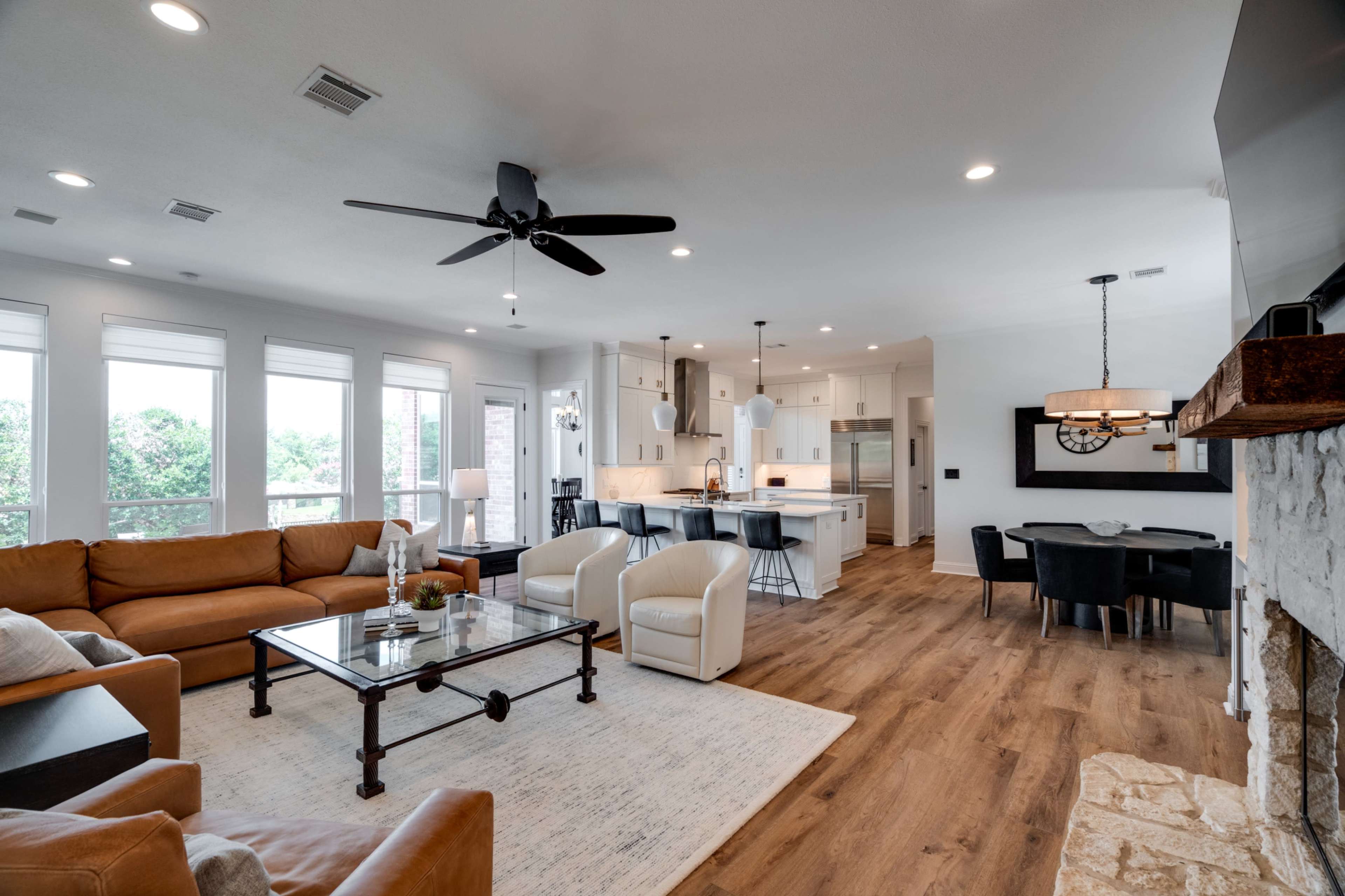 Six Miles to DFW Airport, this Estate Residence offers a Culinary Dream Kitchen and Outdoor Sanctuary Image in Colleyville, Colleyville, TX