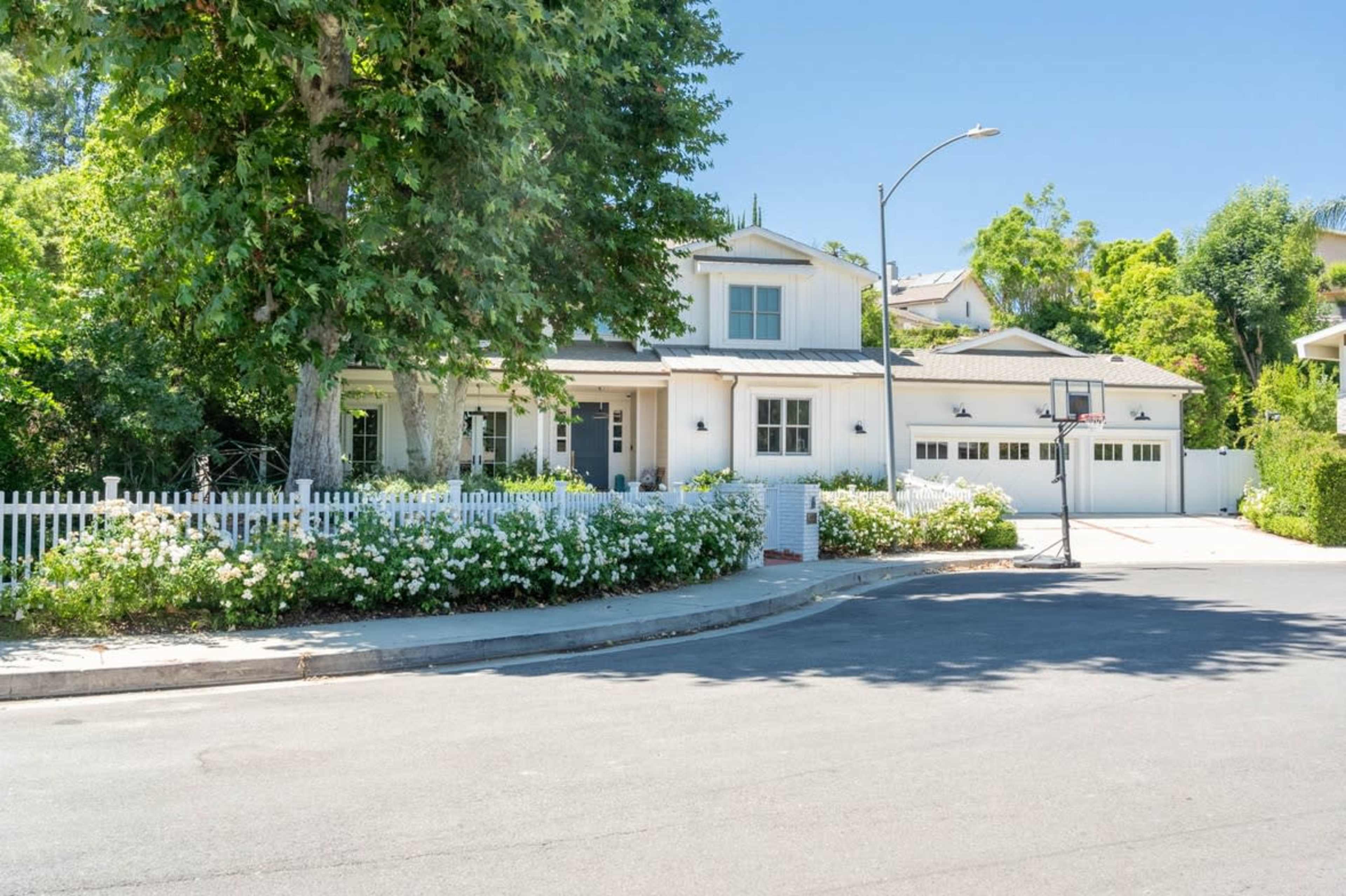 All American Dream Home Image in Tarzana, Tarzana, CA